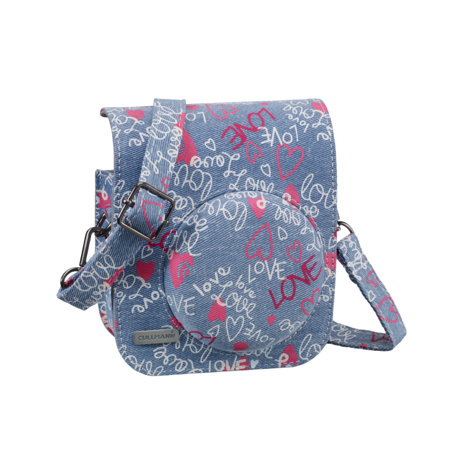 Eine Jeans-Kameratasche mit Riemen und herzförmigen Mustern. Die Tasche ist mit 'love' beschriftet.