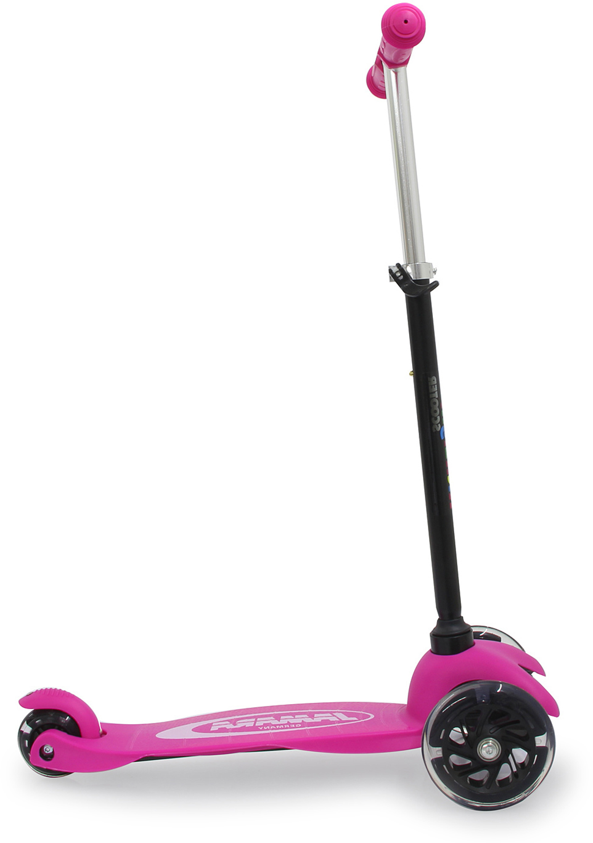 Pinkfarbener Dreiradroller mit schwarzen Rädern und schwarzem Griff. Weißer Hintergrund.