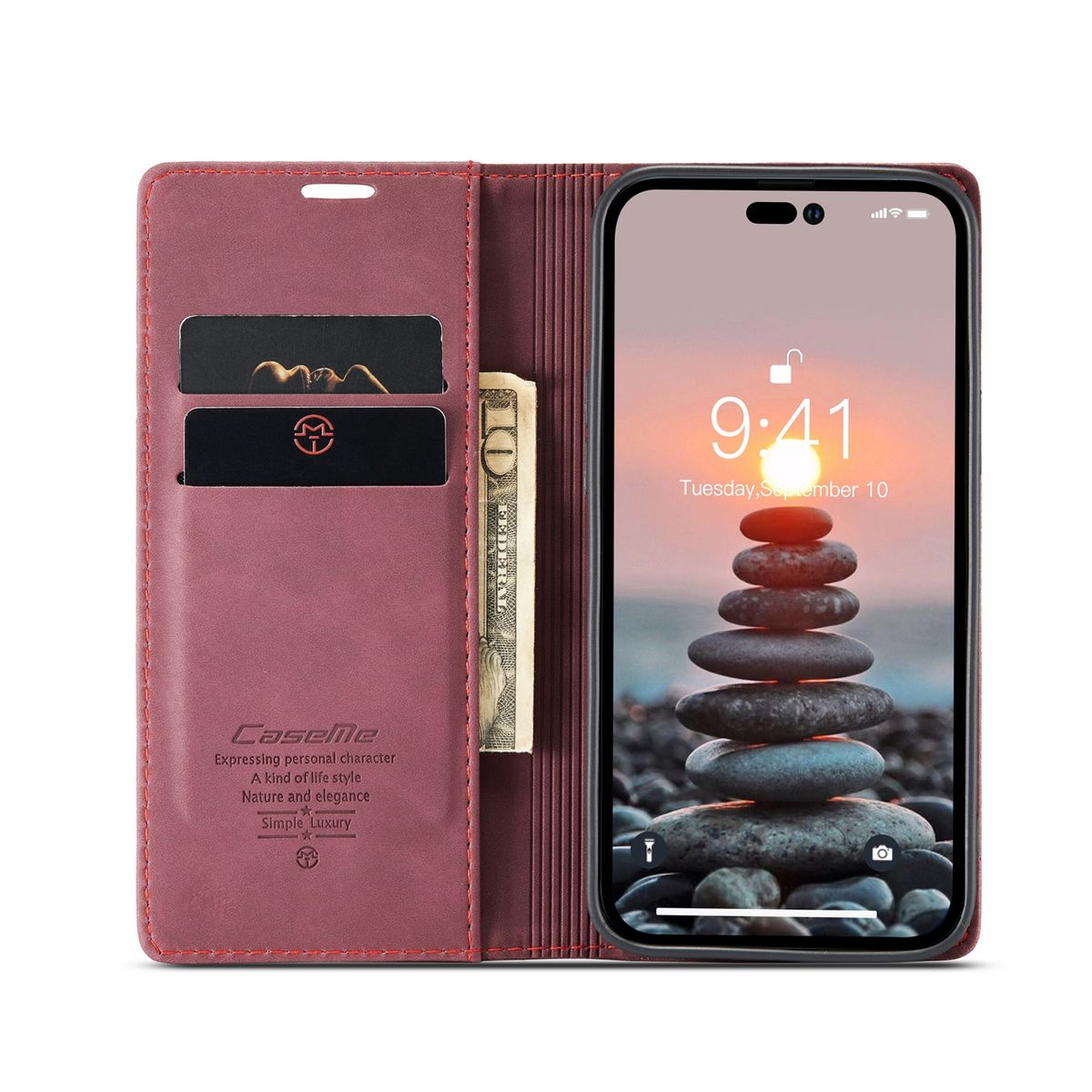 Geöffnete Handyhülle mit Telefon. Enthält Karten und Geld. Weißer Hintergrund.