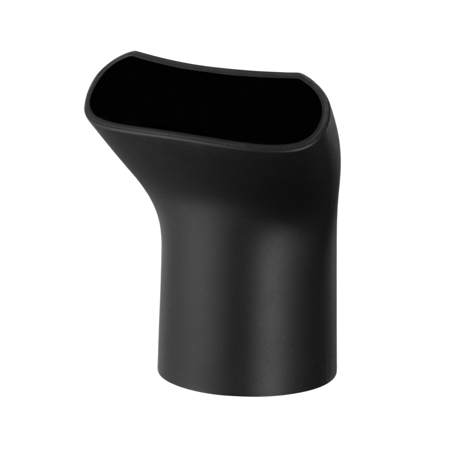 Czarna dysza do suszarki. Dysza jest zakrzywiona i ma owalny otwór. Tło jest czarne.