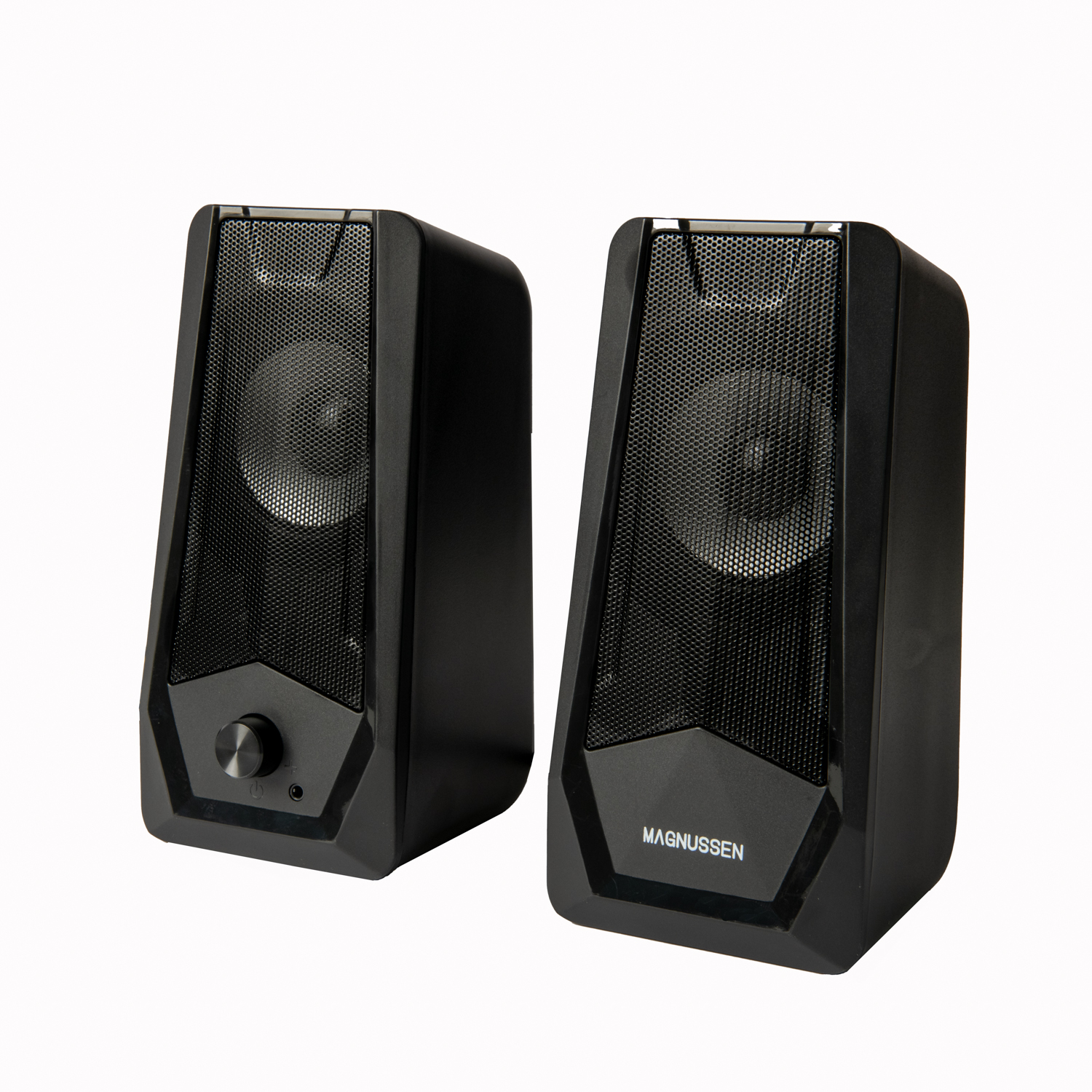 Dos altavoces de ordenador negros con frentes de malla.