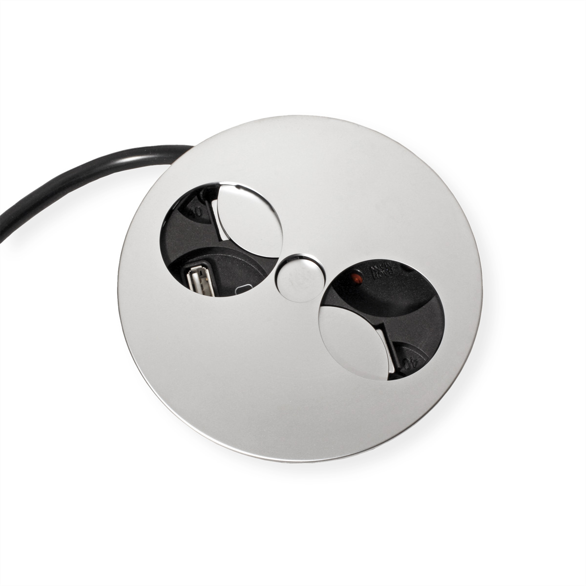 Presa di corrente argentata con due prese e due porte USB. Sfondo bianco.