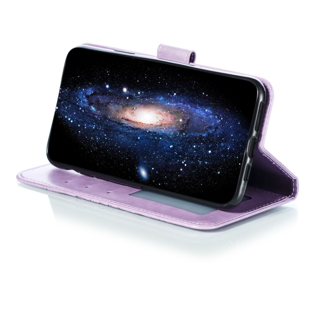Telefon in helllila Hülle mit Galaxienbild. Die Hülle ist geöffnet.