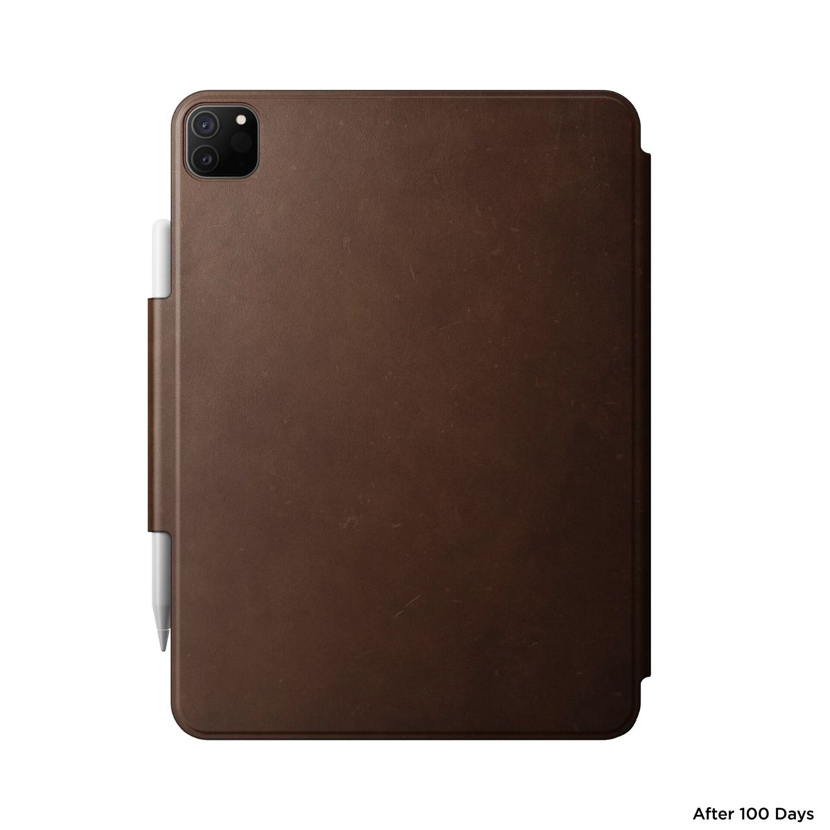 Braune Tablet-Hülle aus Leder mit einem weißen Stift. Isoliert auf weißem Hintergrund.