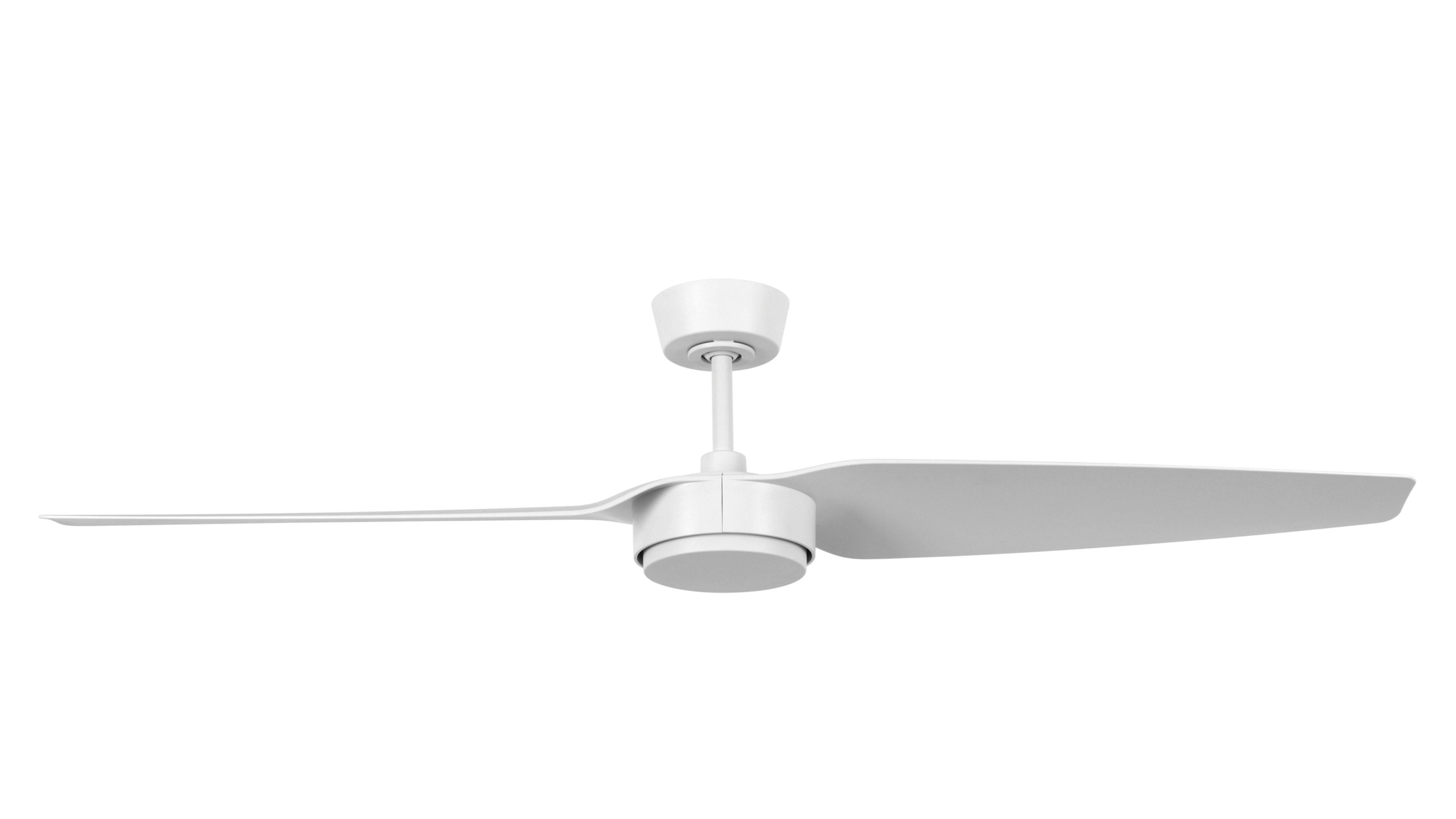 Weißer Deckenventilator mit zwei Flügeln, an einer weißen Decke montiert, isoliert auf weißem Hintergrund.