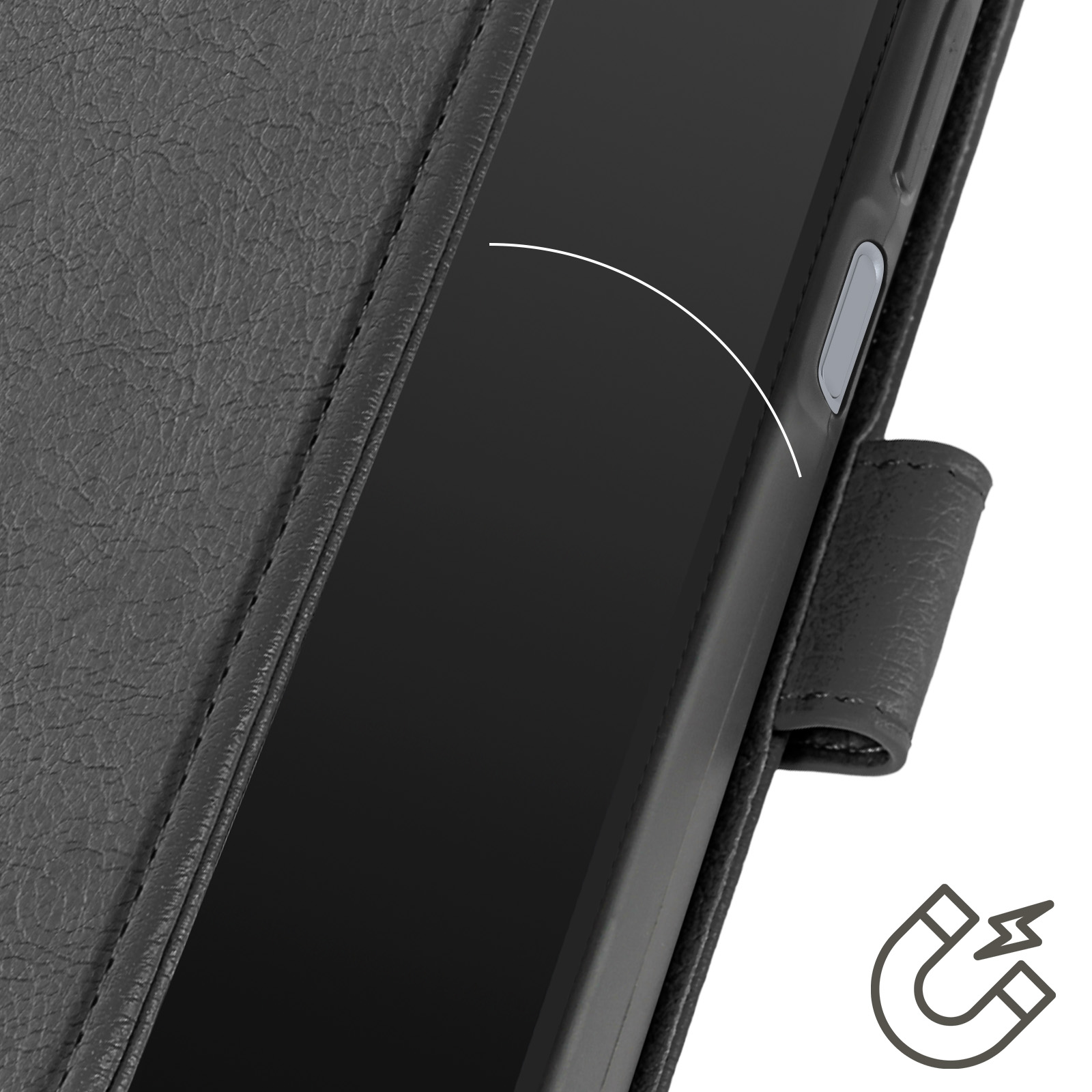 Primo piano di una custodia per telefono in pelle nera con chiusura magnetica e bottone.