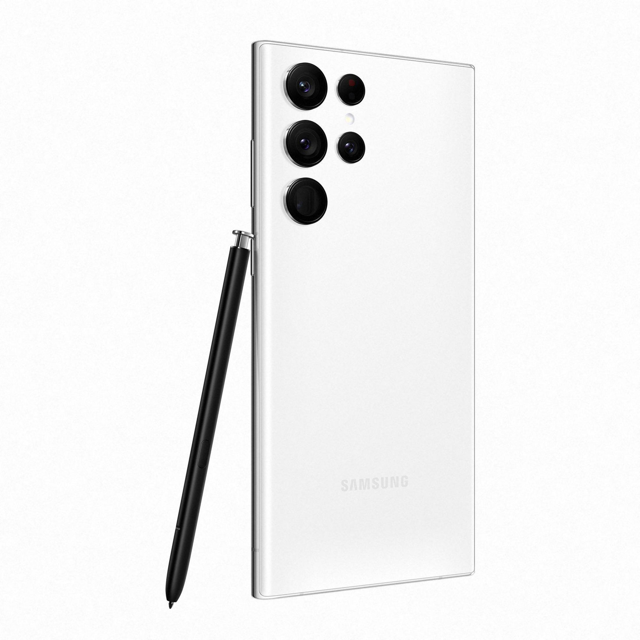 Biały smartfon z czarnym rysikiem, wieloma tylnymi aparatami i czarną ramką. Białe tło.