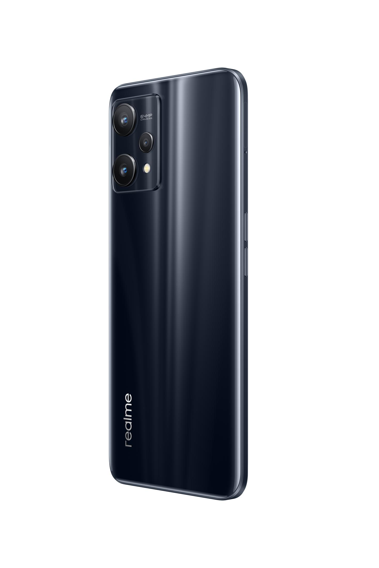Smartphone noir incliné, montrant les objectifs de la caméra et le logo realme au dos.