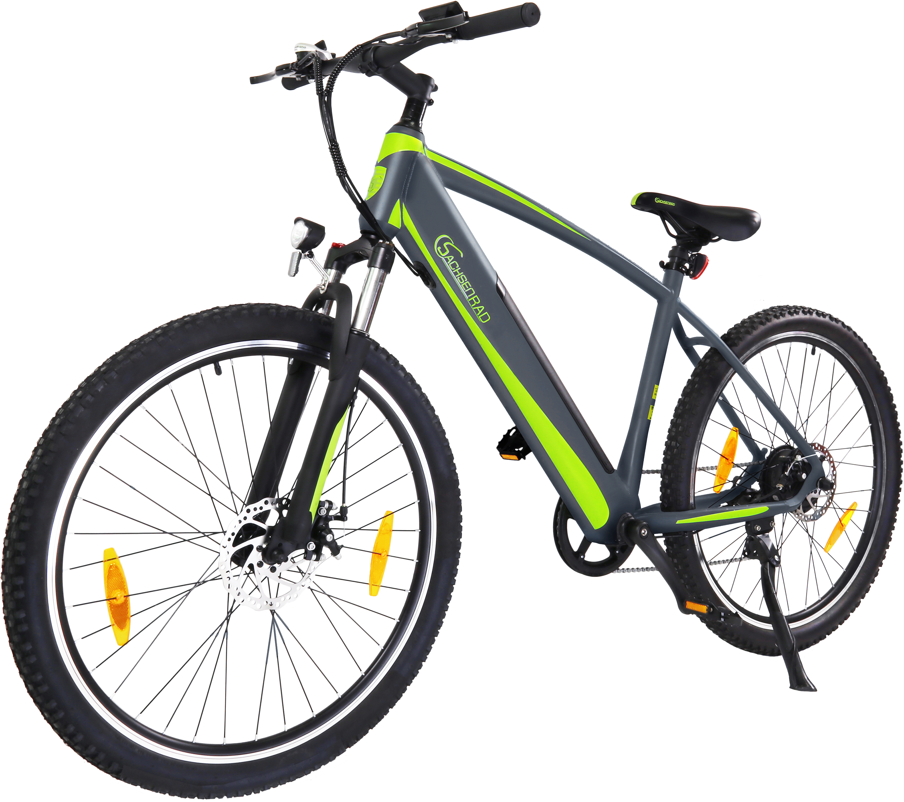 Grau-grünes Mountainbike. Schwarze Reifen, grüne Akzente. Weißer Hintergrund. Seitenansicht.
