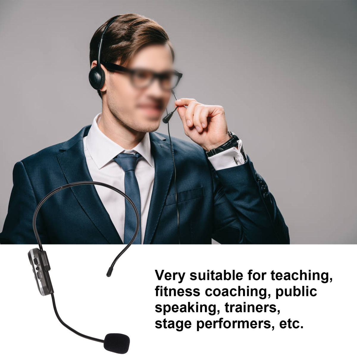 Ein Mann mit Headset, Anzug und Krawatte. Text: Geeignet für Unterricht, Fitness, Reden, Trainer, Performer.