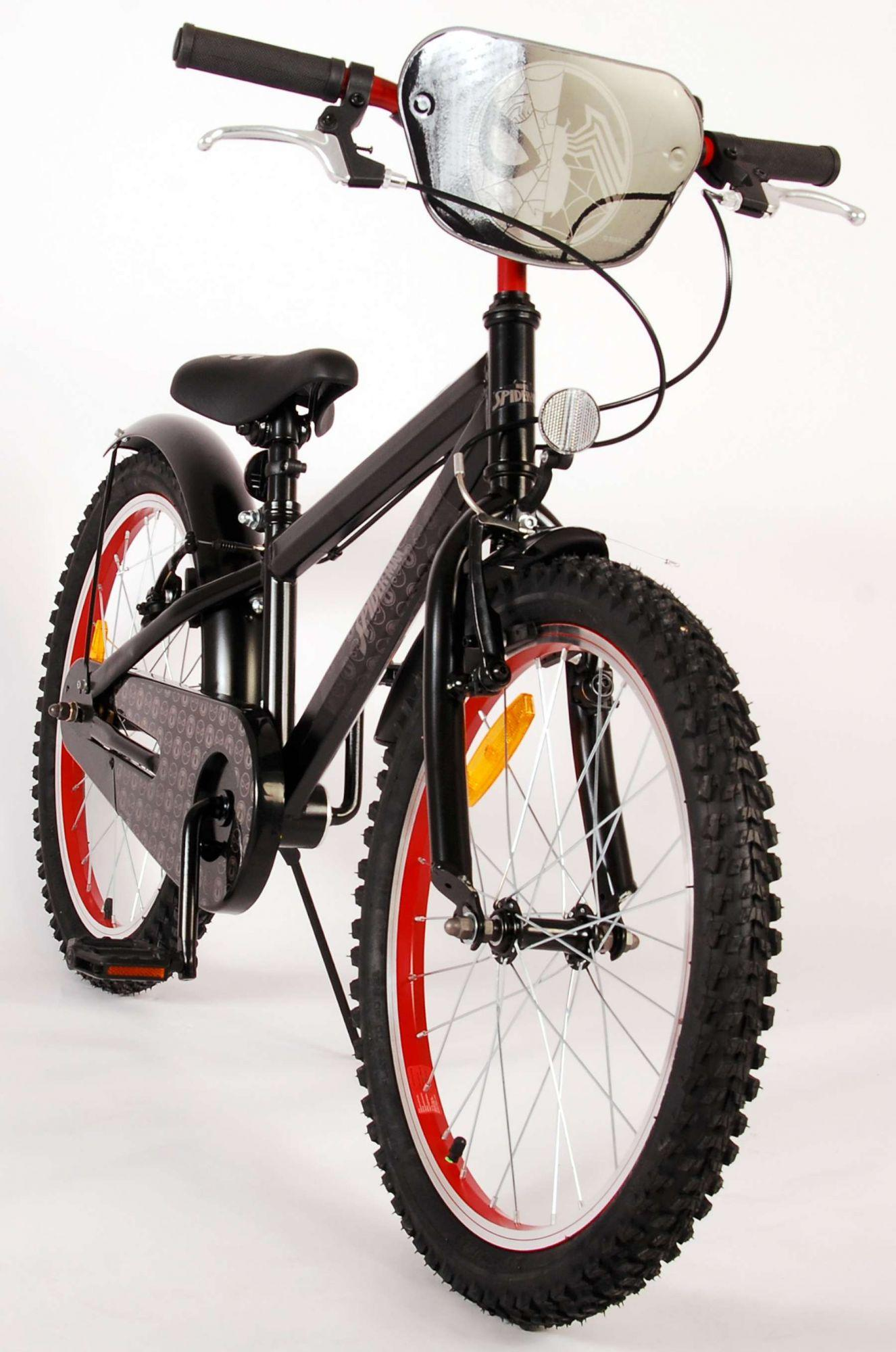Schwarzes und rotes Spider-Man Fahrrad, Vorder- und Seitenansicht.