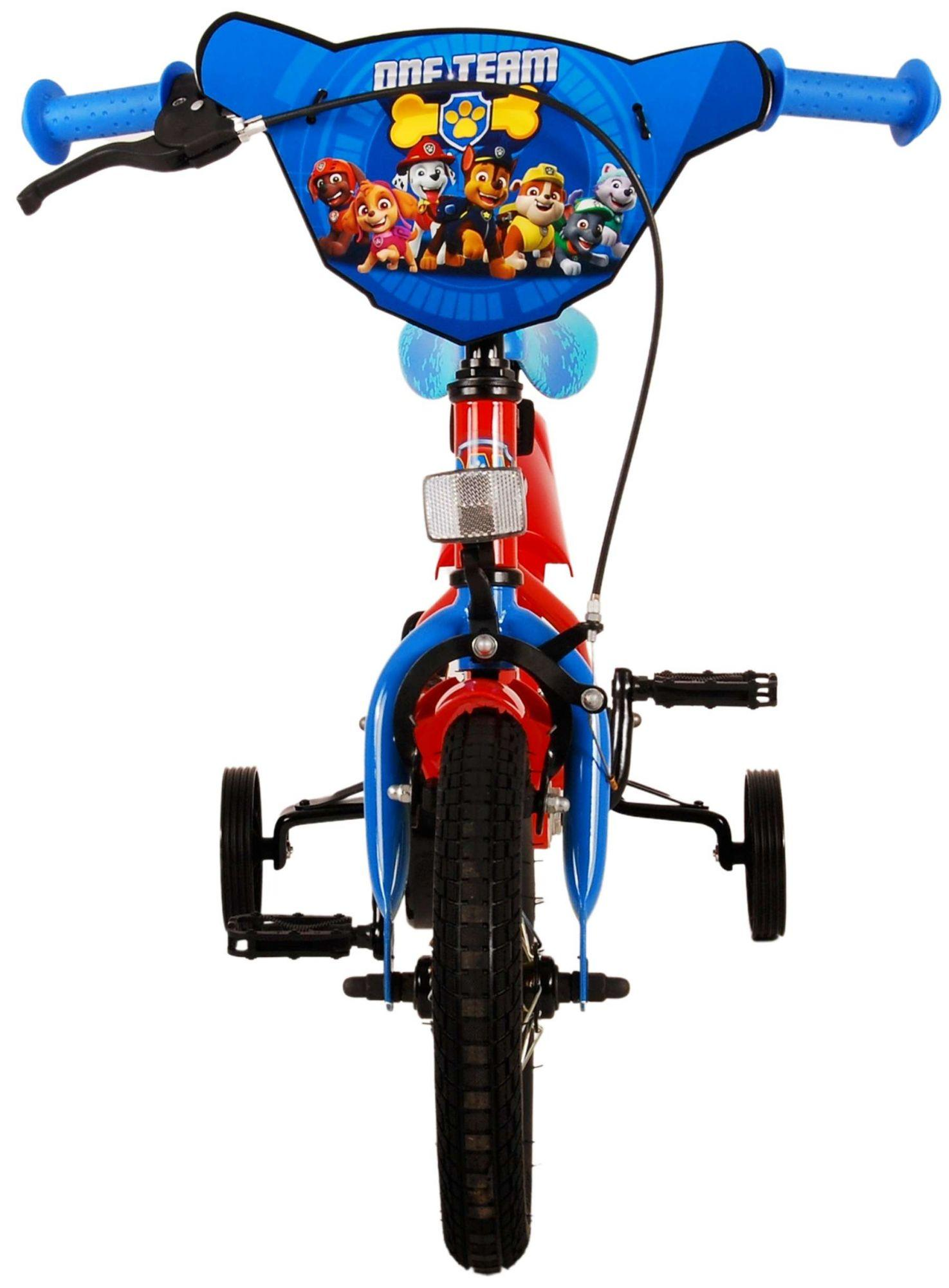 Blaues Paw Patrol Fahrrad mit Stützrädern und Lenkerdesign.