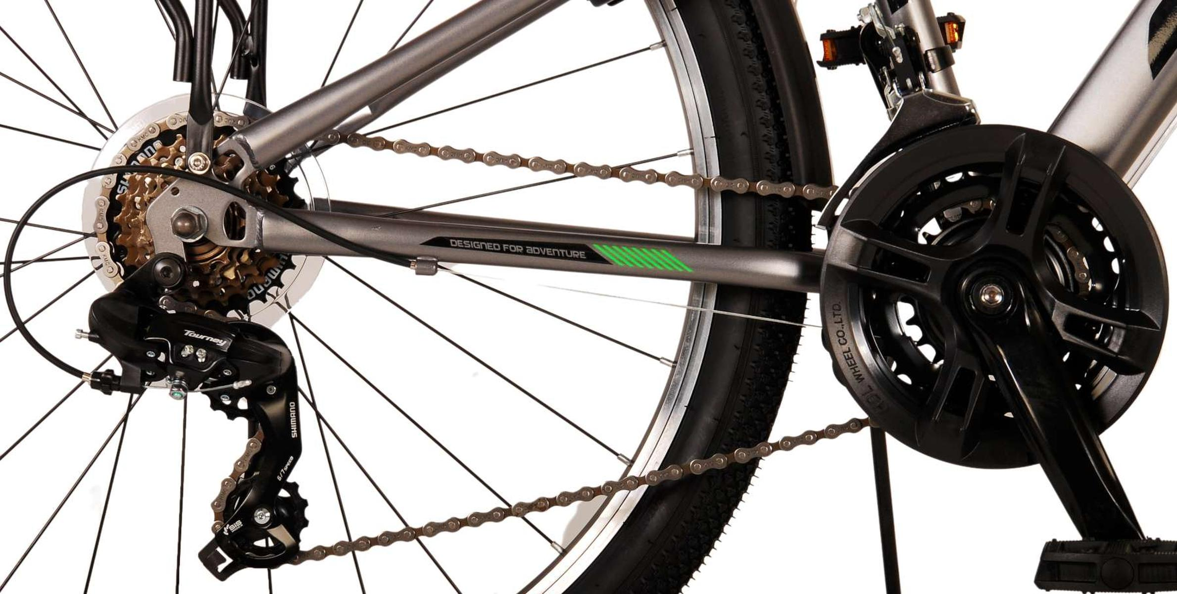 Rückansicht eines Fahrrads mit Gängen, Kette und Reifen, entworfen für Abenteuer.