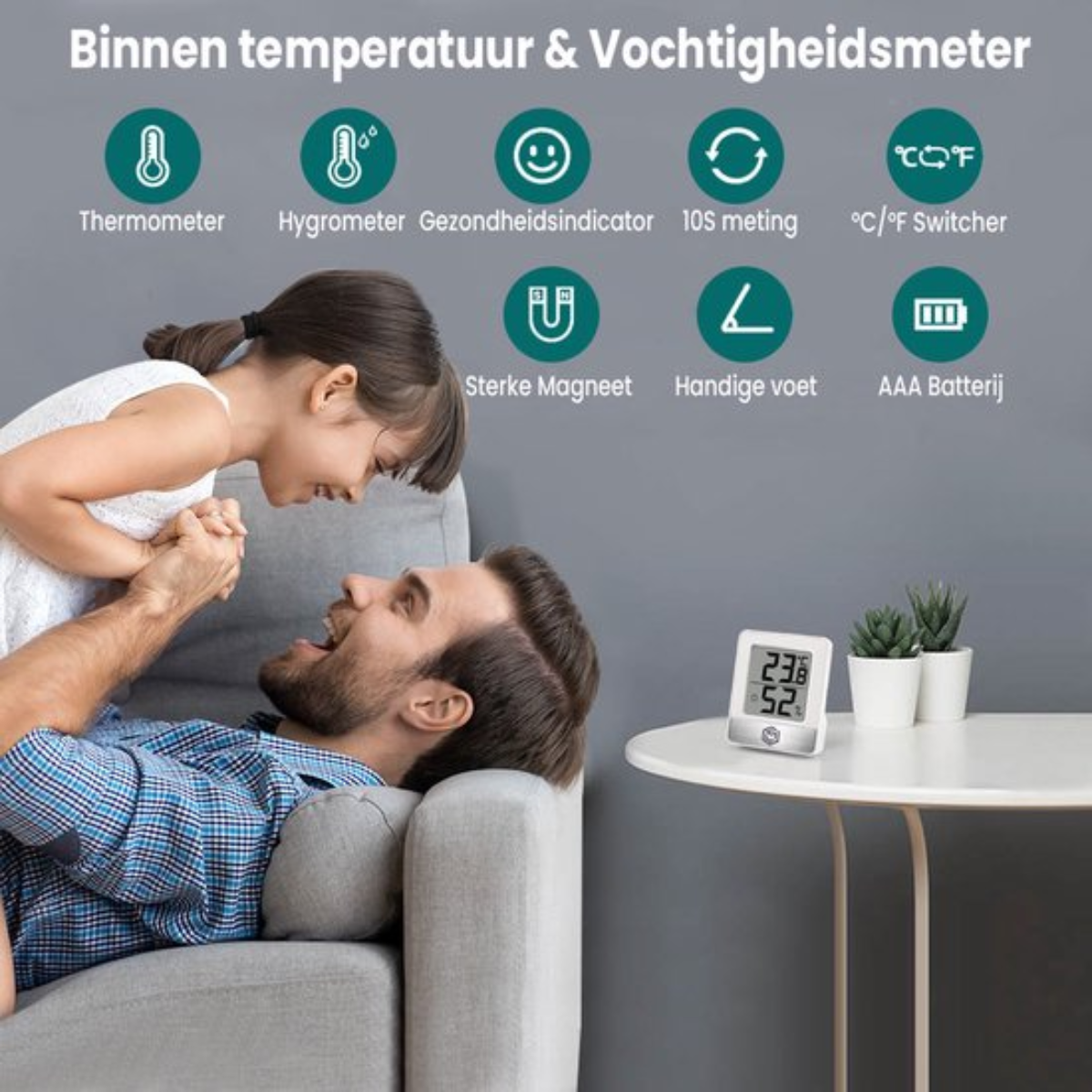 Man en meisje spelen, met thermometer op tafel die temperatuur en vochtigheid toont, en pictogrammen van functies.