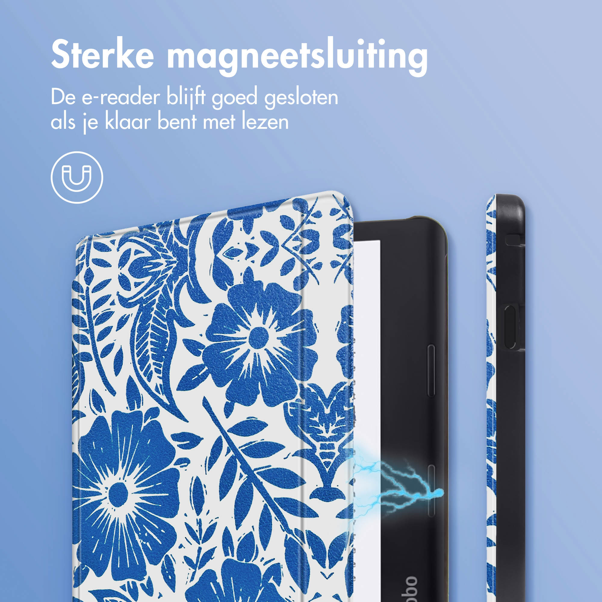 E-reader hoesje met blauw bloemenpatroon. Een magnetische sluiting wordt getoond met het boek dicht.