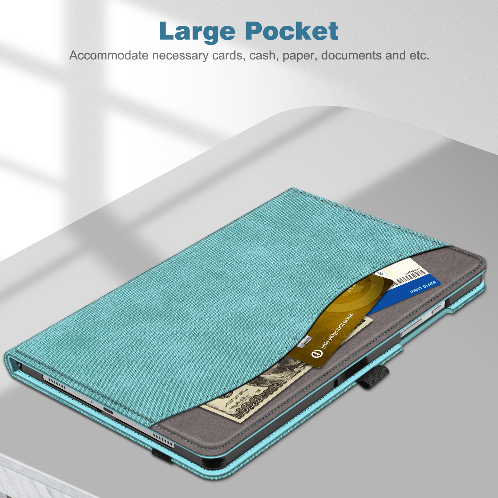 Eine türkisfarbene Tablet-Hülle mit Tasche für Geld und Karte, vor hellem Hintergrund.