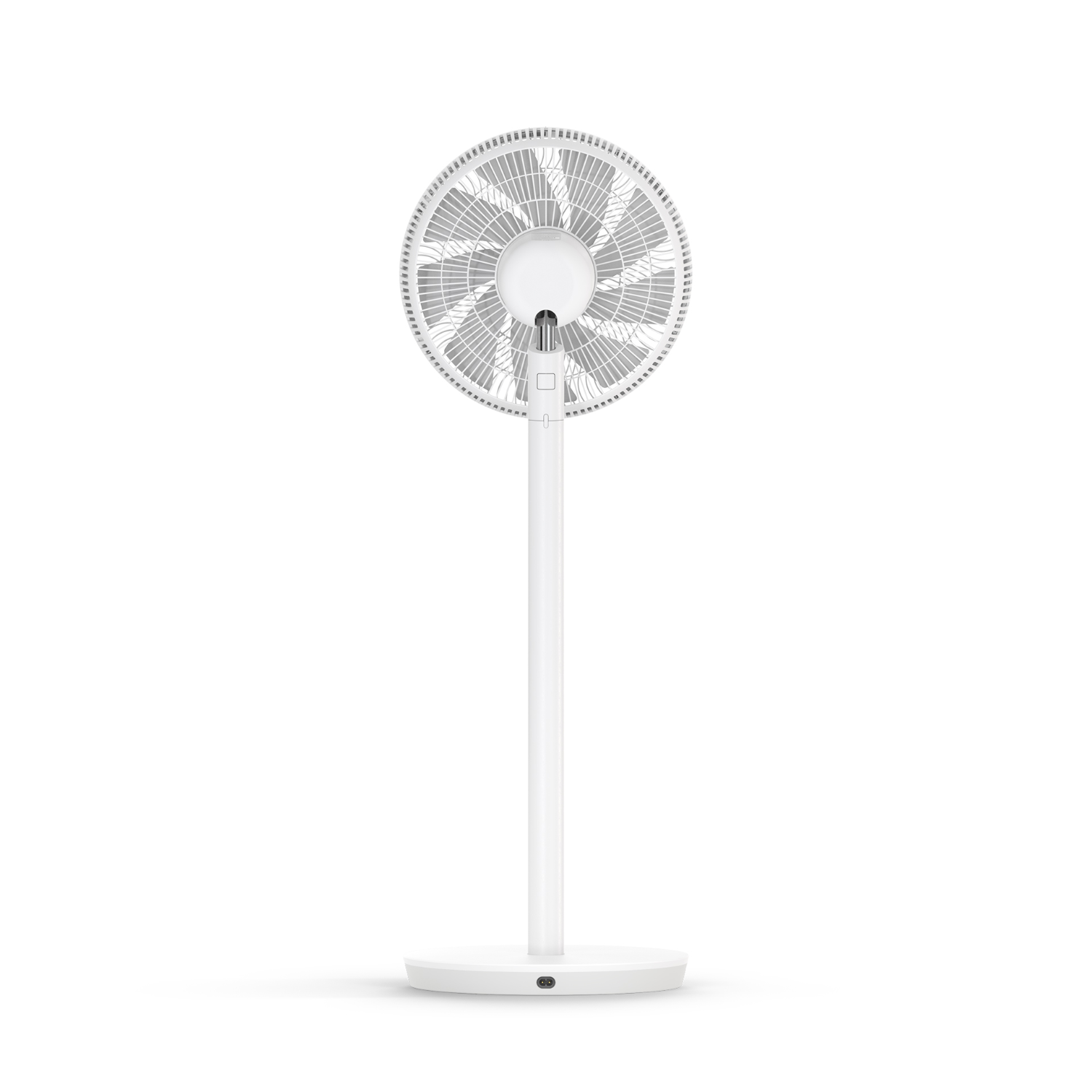 Un ventilateur sur pied blanc. La tête du ventilateur est ronde avec des pales blanches. Le fond est blanc.