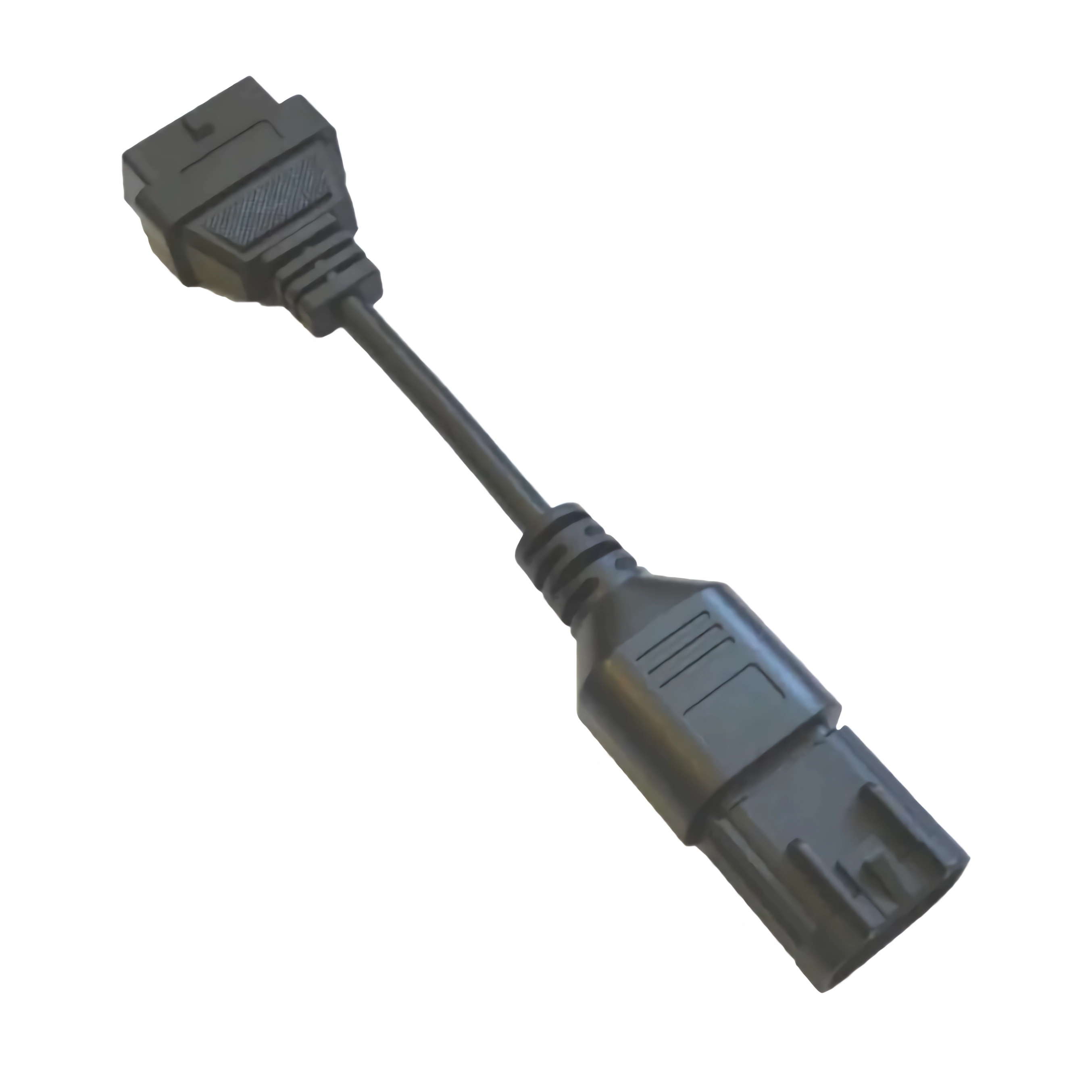 Schwarzes OBD2-Diagnosekabel. Hat zwei Stecker, einen für das Auto und einen für den Scanner.