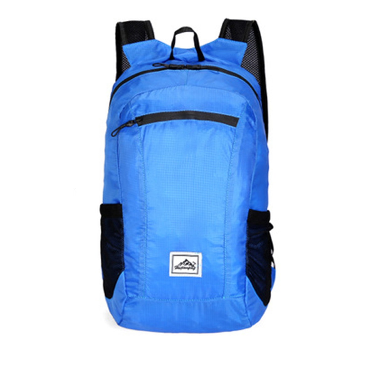 Blauer faltbarer Rucksack mit schwarzen Akzenten, einer Vordertasche und weißem Etikett.