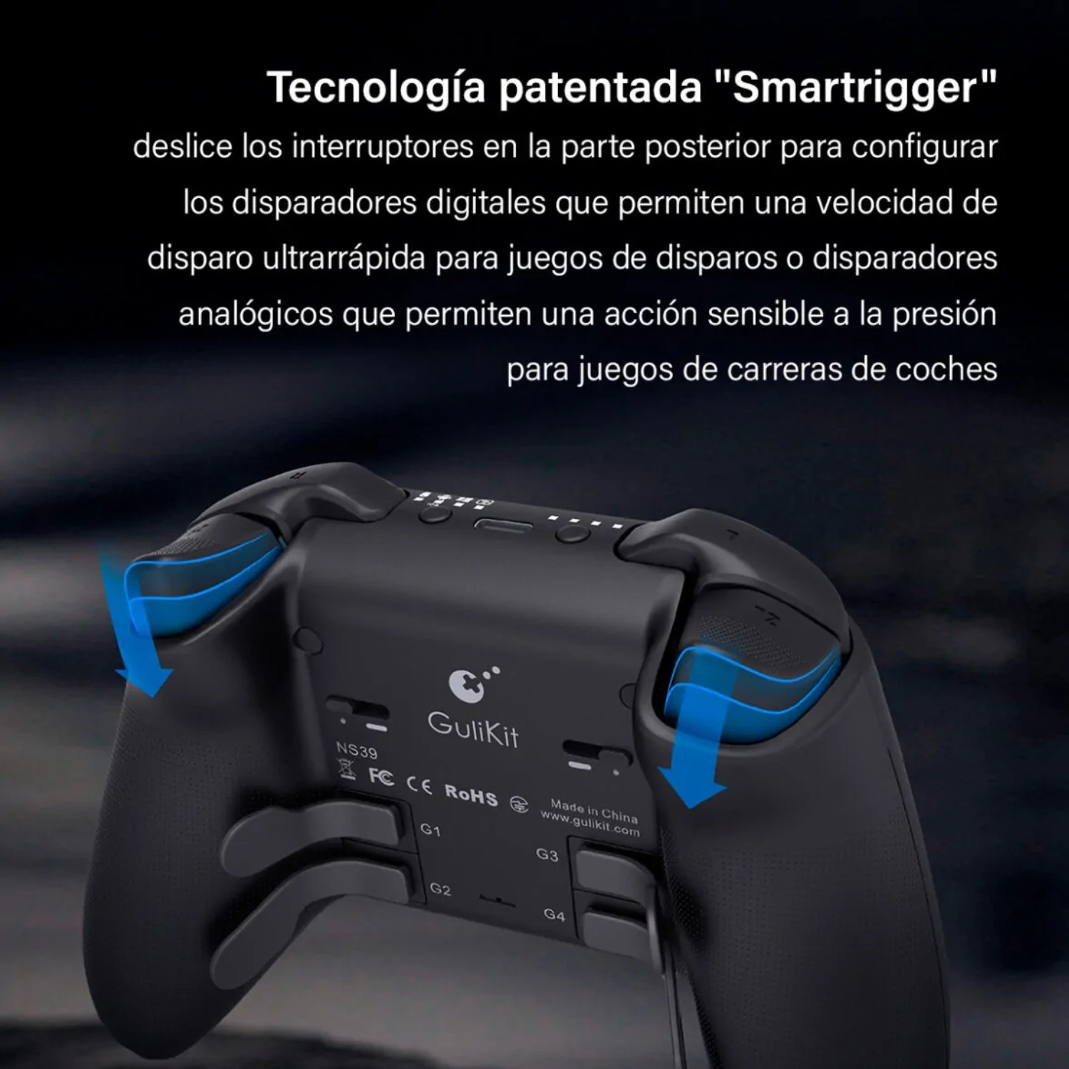 Mando negro con flechas azules que indican botones sobre fondo negro.