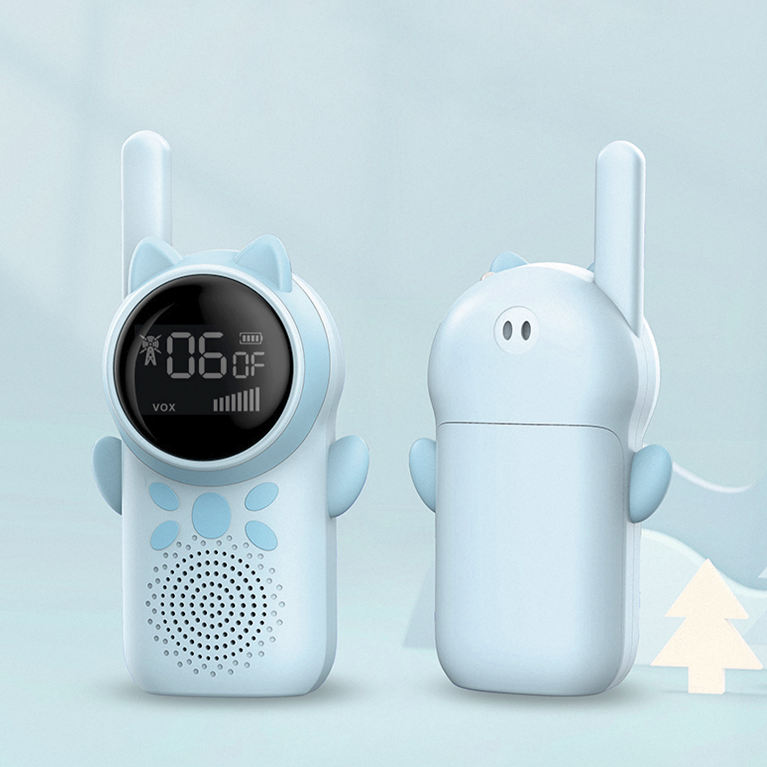 Due walkie-talkie azzurri a forma di gatti dei cartoni animati. Hanno antenne e piccoli schermi.