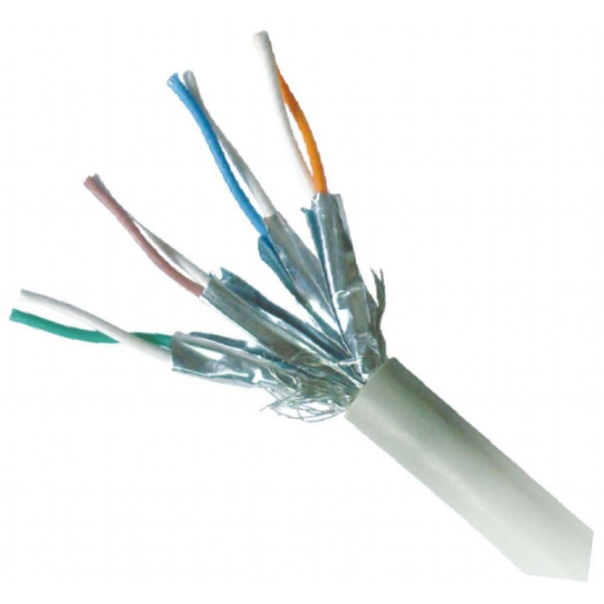 Doorgesneden Ethernet-kabel met gekleurde draden, wit aan de buitenkant. Geïsoleerd op wit.