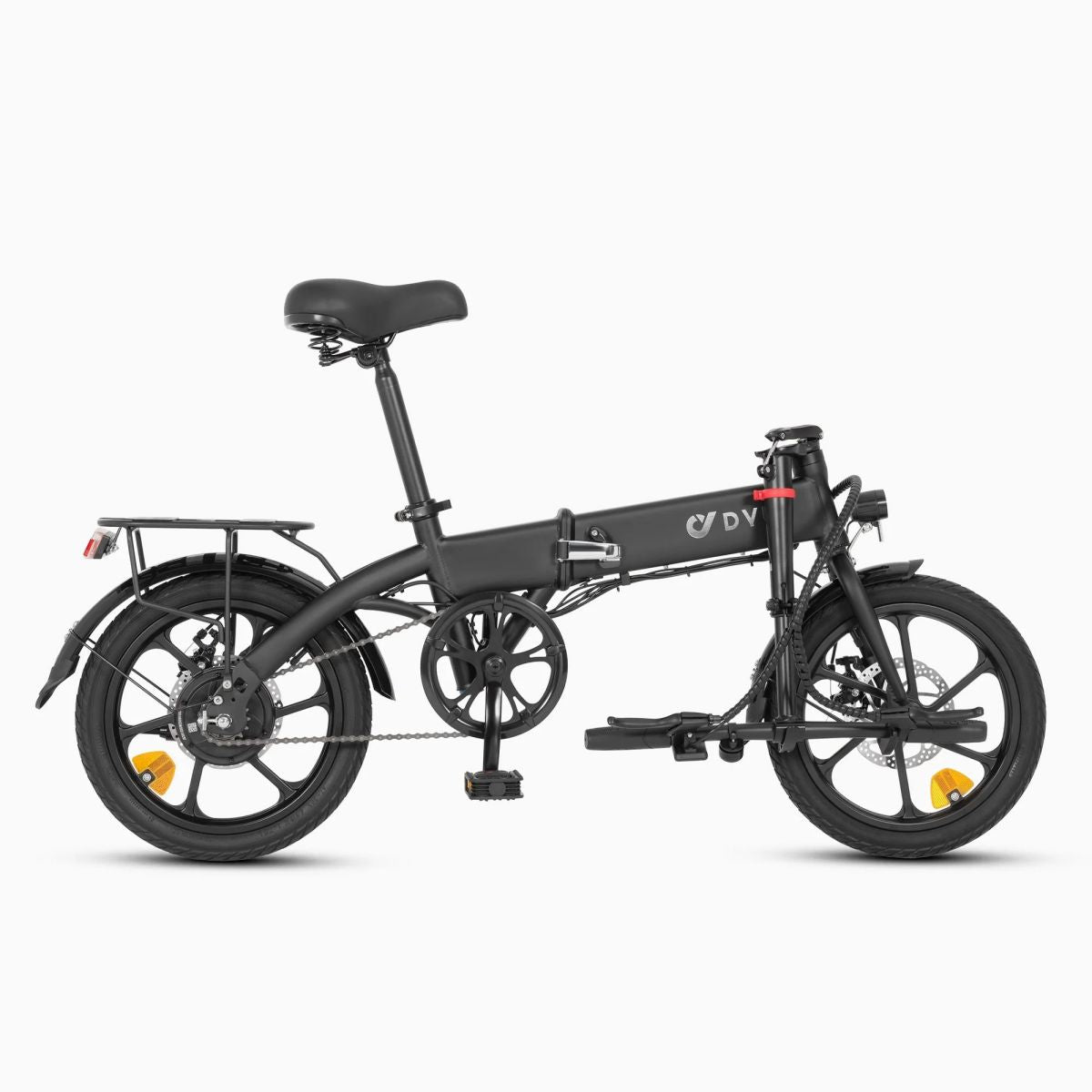 Bicicletta elettrica pieghevole nera, vista laterale su sfondo bianco.