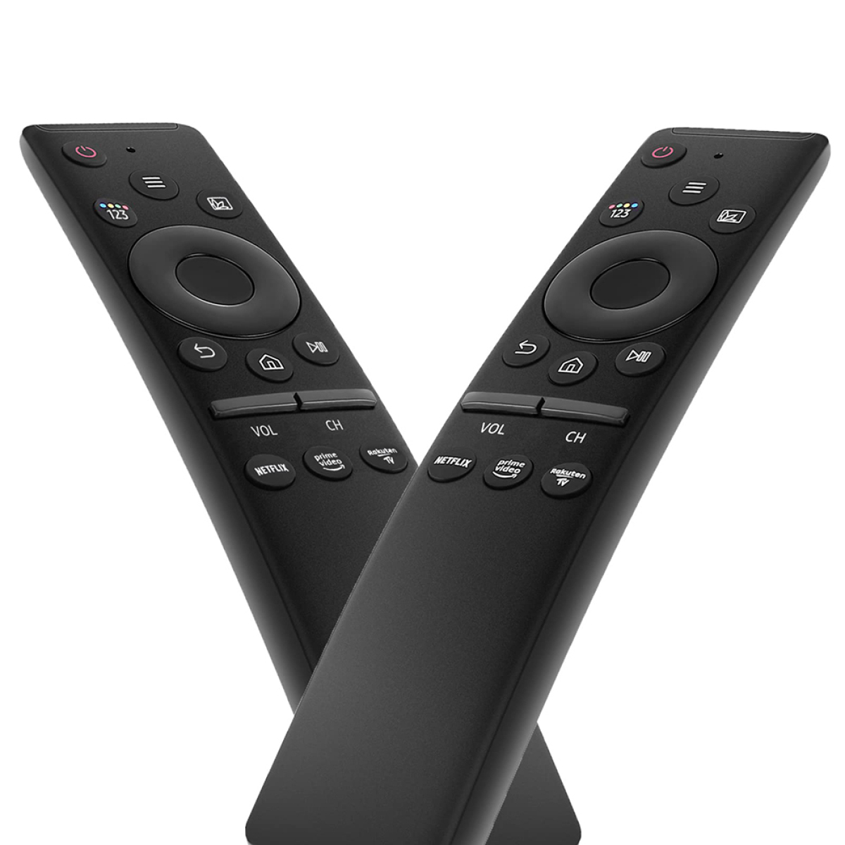 Zwei schwarze TV-Fernbedienungen vor weißem Hintergrund. Tasten und Logos sind sichtbar.
