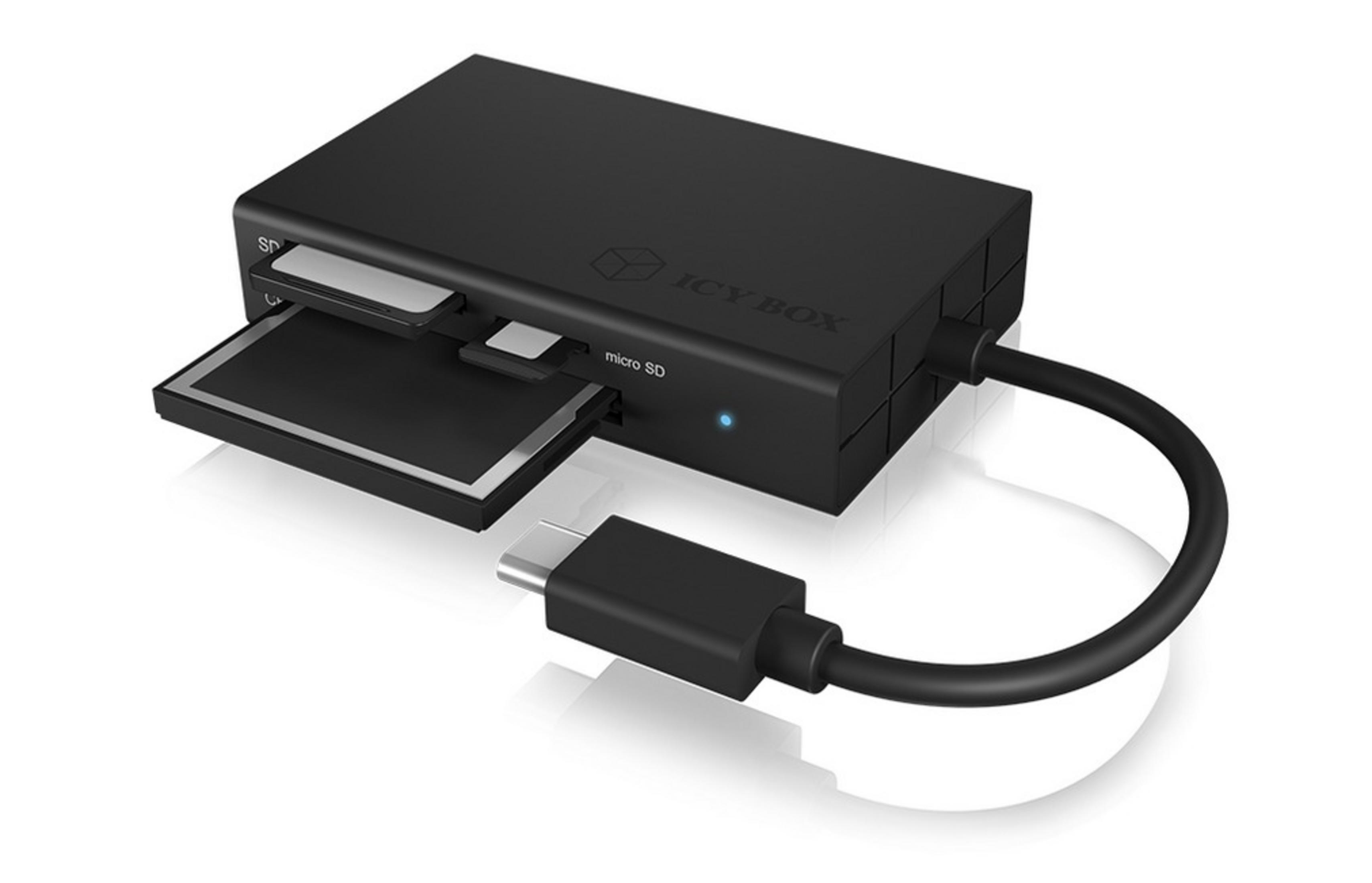 Schwarzer Kartenleser mit SD- und Micro-SD-Karten, angeschlossen an ein USB-C-Kabel.
