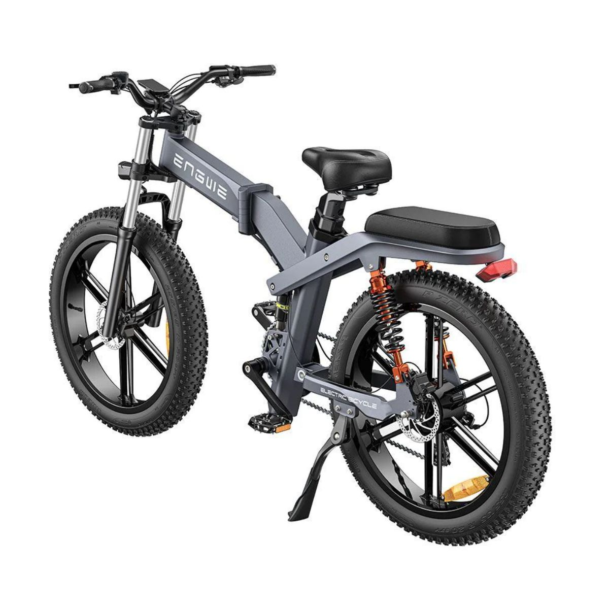Graues Elektrofahrrad mit schwarzen Reifen und Komponenten, auf weißem Hintergrund.