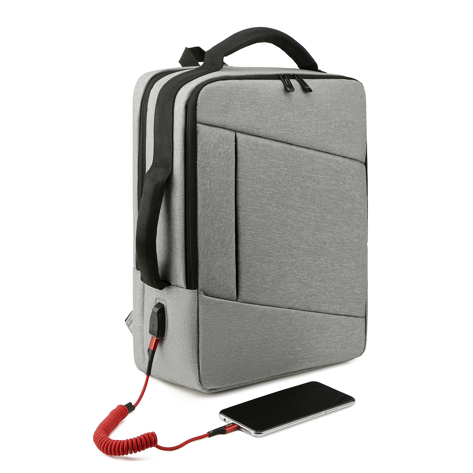 Una mochila gris con puerto USB, cable de carga rojo y un smartphone.