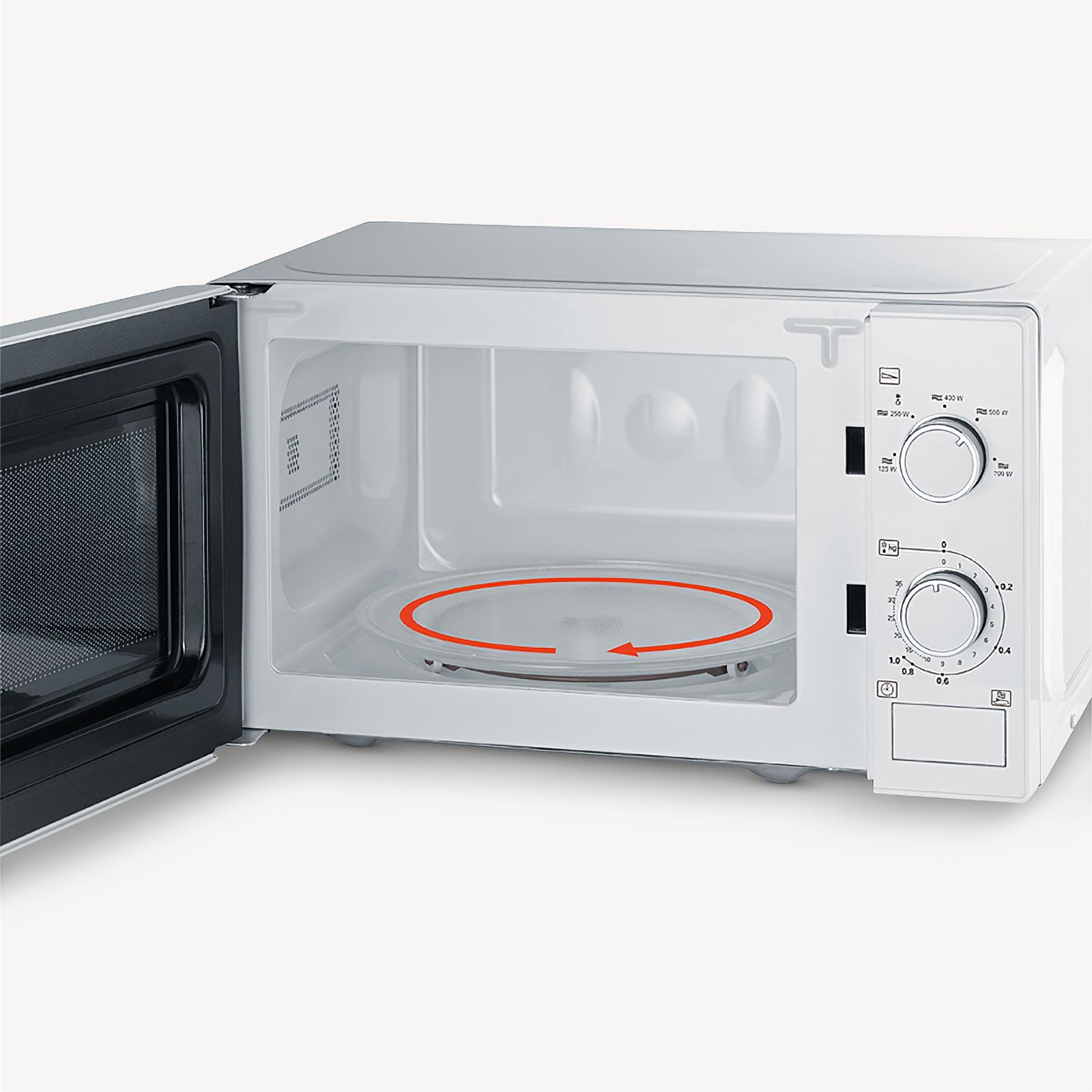 Biała kuchenka mikrofalowa z otwartymi drzwiami. W środku szklany talerz z czerwoną strzałką. Widoczny panel sterowania.