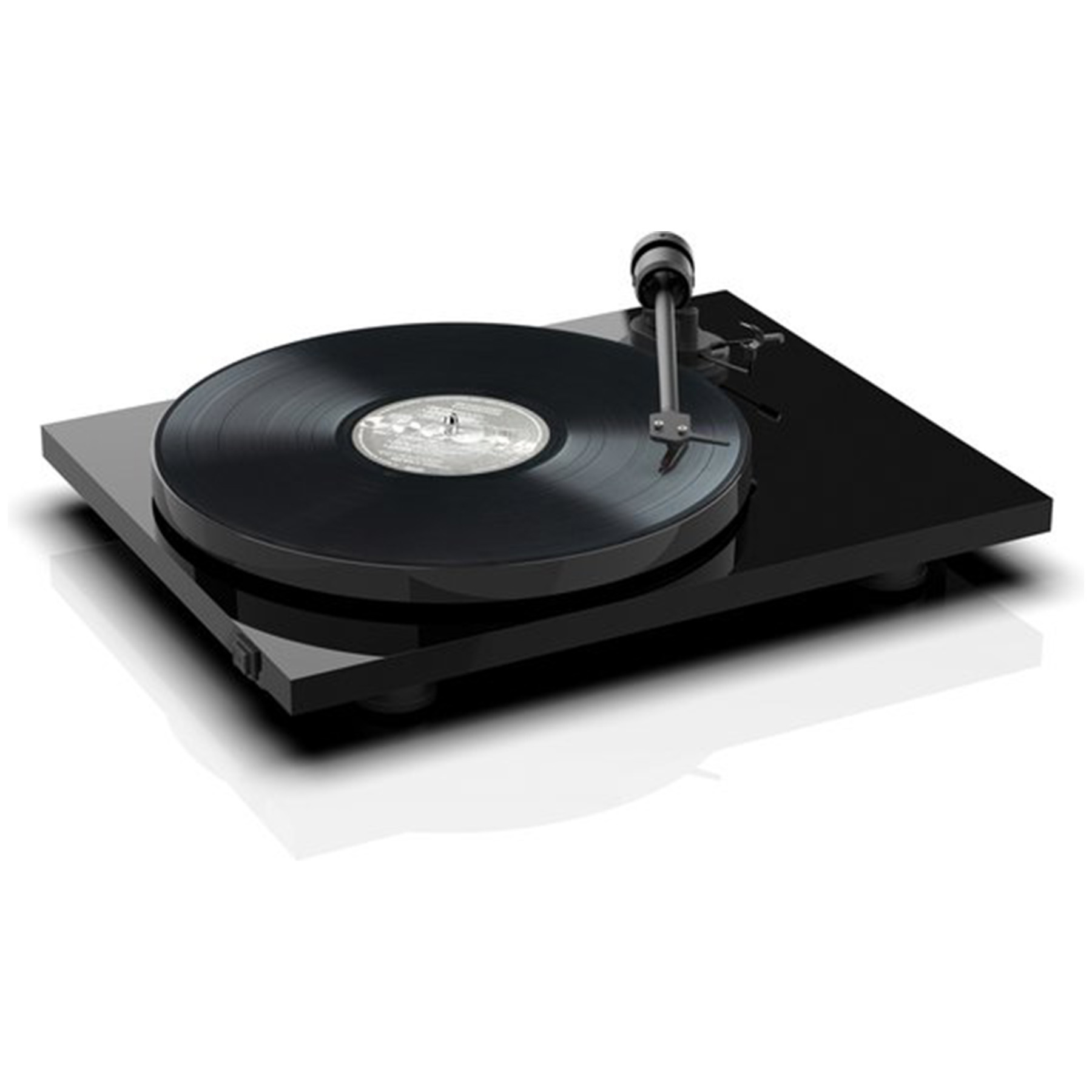 Schwarzer Plattenspieler mit einer Vinyl-Schallplatte. Schlankes Design, schwarze Farbe, weiße Oberfläche.
