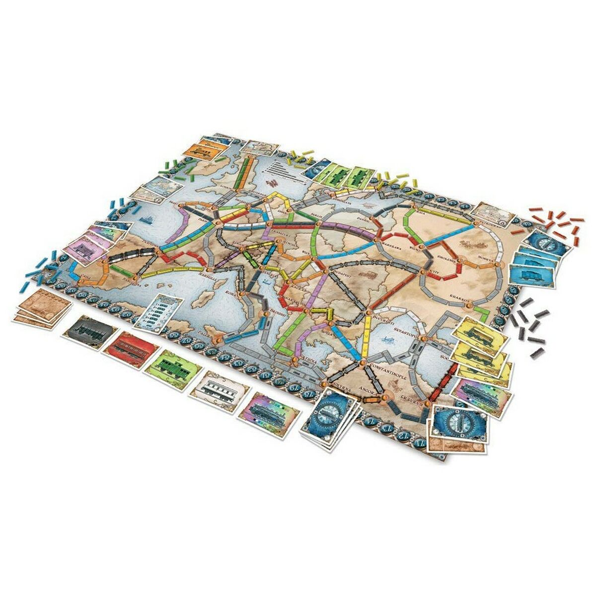 Ein Brettspiel von Ticket to Ride. Das Spiel hat eine Karte und verschiedene Karten und Spielsteine.