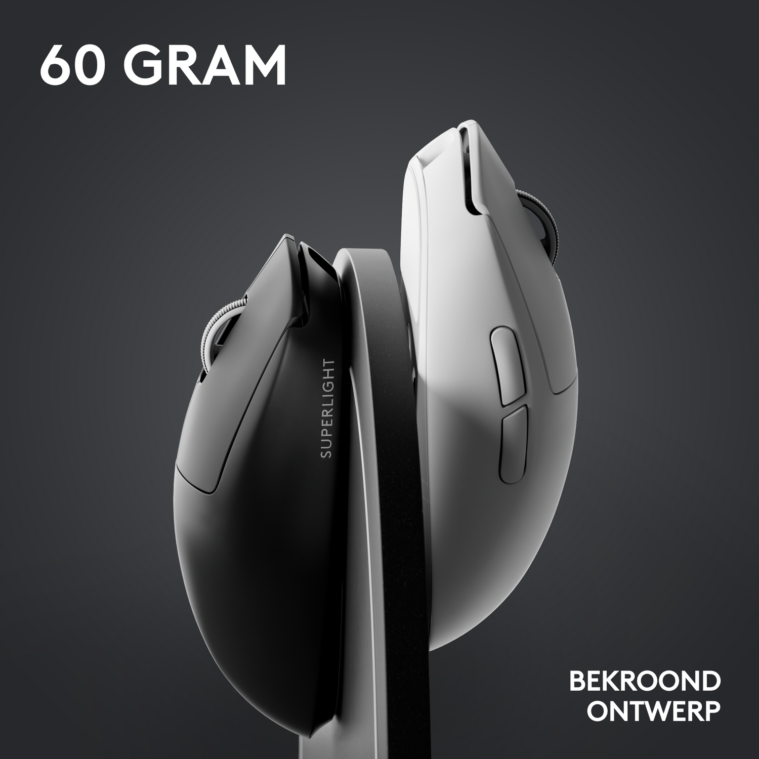 Dwie myszy komputerowe. Czarno-białe myszy komputerowe na stacji ładującej.