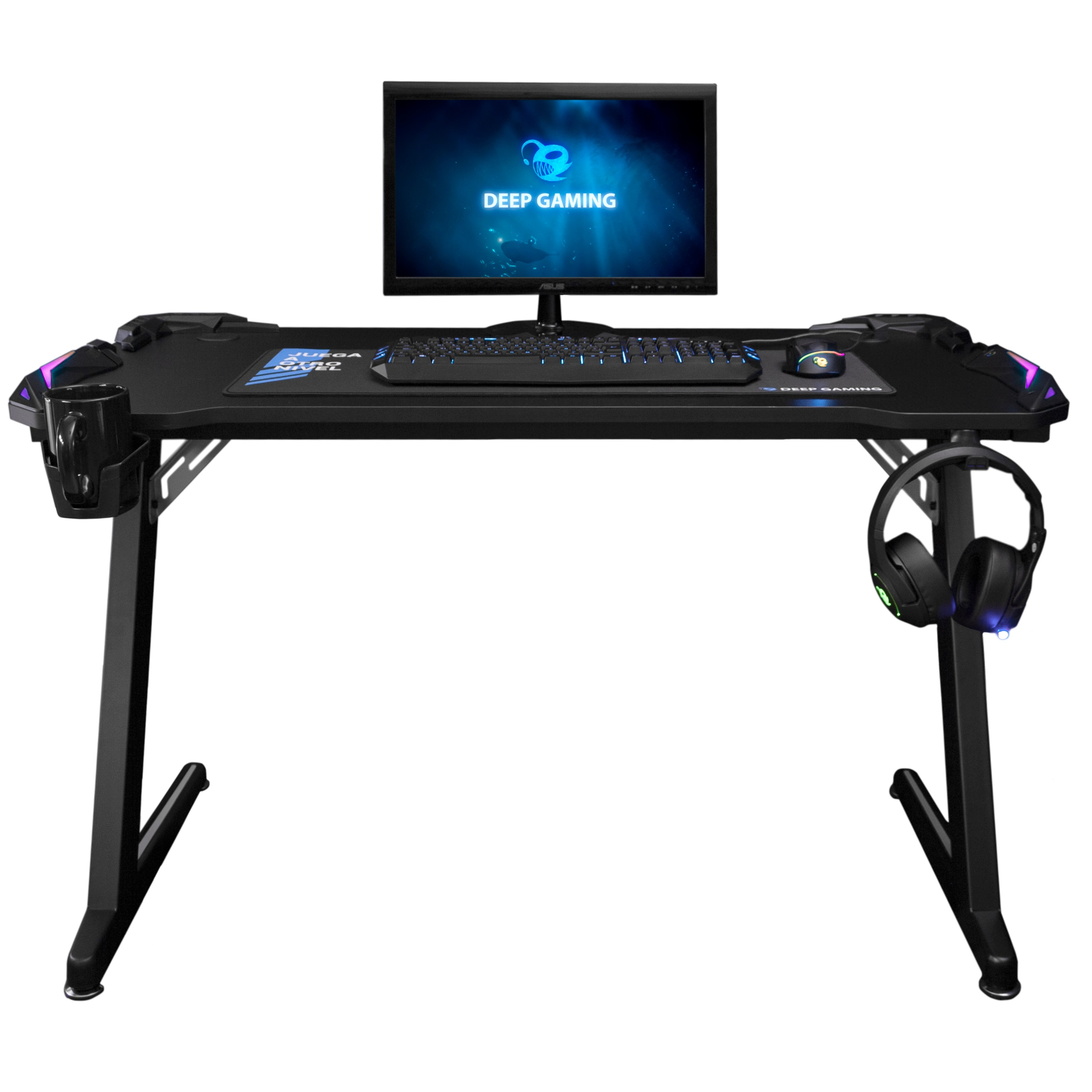 Escritorio gaming negro con monitor, teclado, ratón y auriculares. Con soporte para taza y auriculares.