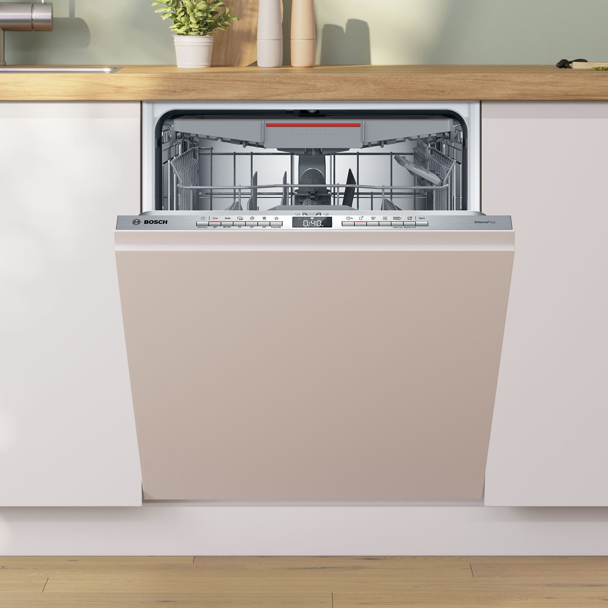 Lavastoviglie a incasso con porta beige e pannello comandi, mostrata in una cucina moderna.