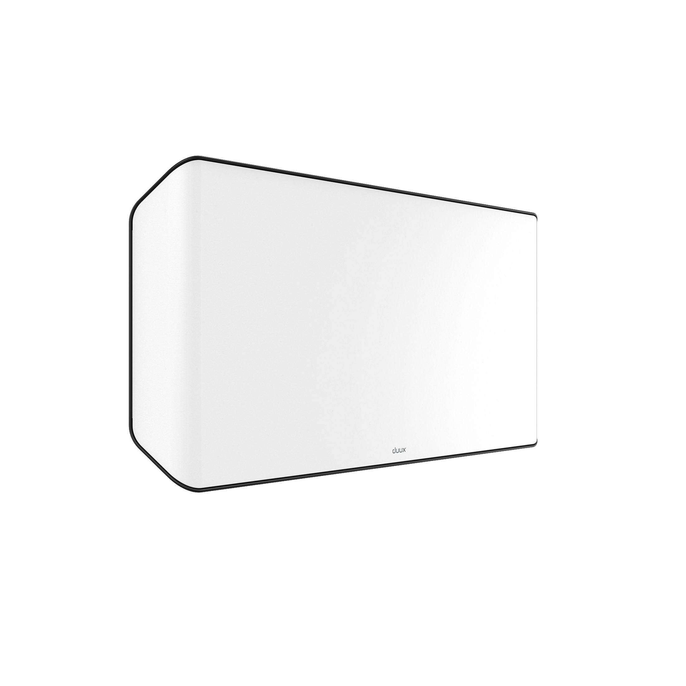 Biała, montowana na ścianie klimatyzacja z czarnymi krawędziami, prostym designem i logo 'duux'.