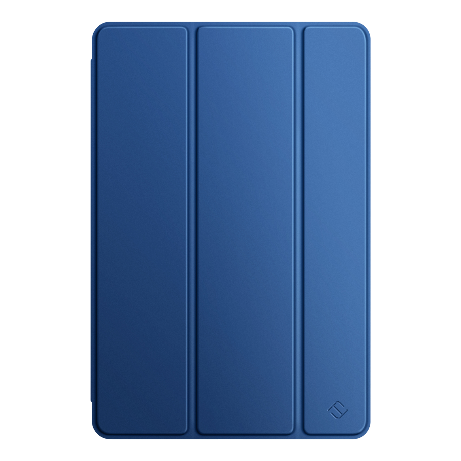 Eine blaue Tablet-Hülle, geschlossen, vor weißem Hintergrund. Sie hat eine glatte Oberfläche.
