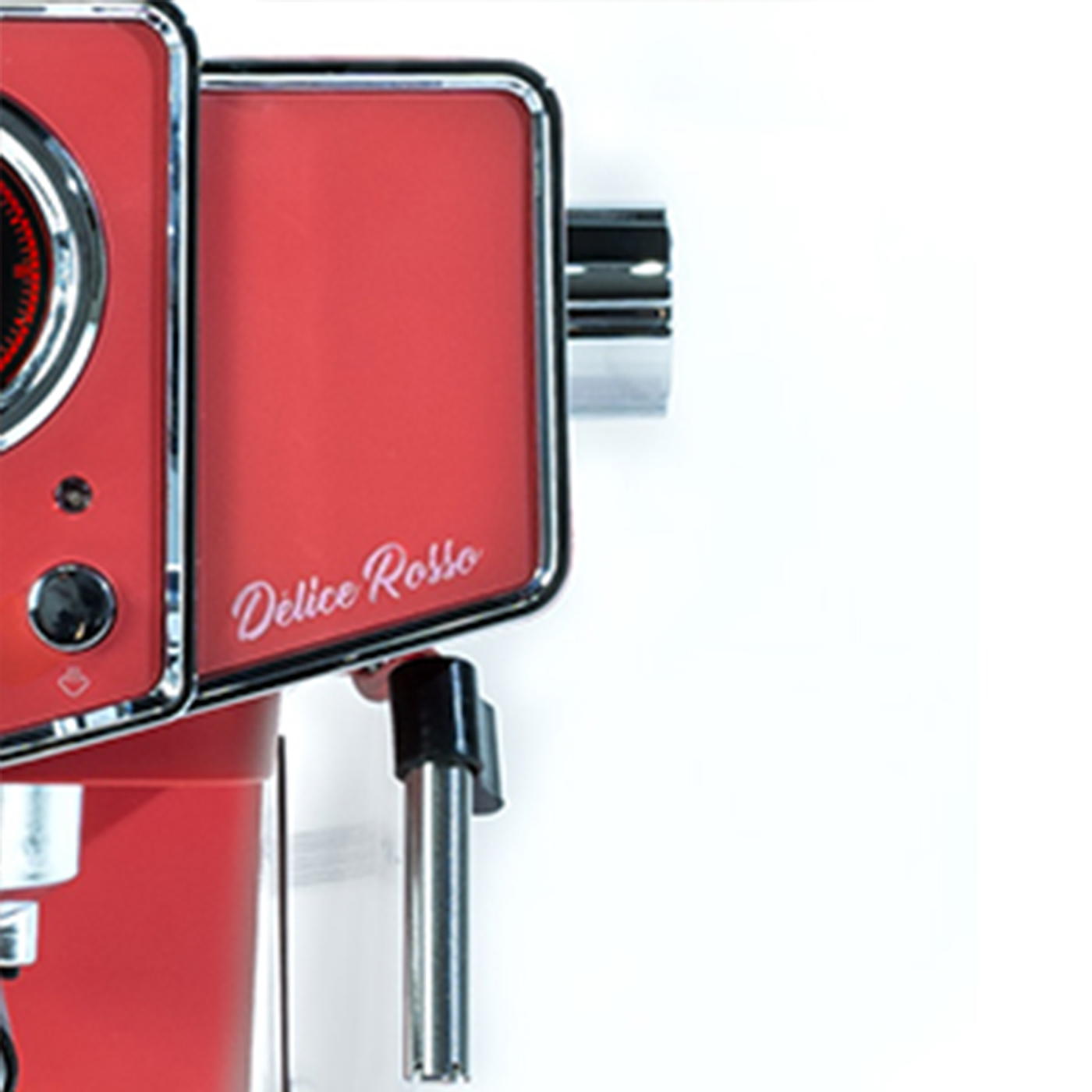 Primer plano de una máquina de espresso roja. La imagen muestra el frente con detalles como el nombre de la marca.