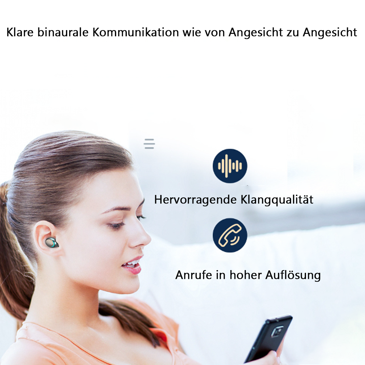 Frau, die Ohrhörer trägt, mit Symbolen, die Klangqualität und Telefonanrufe anzeigen.