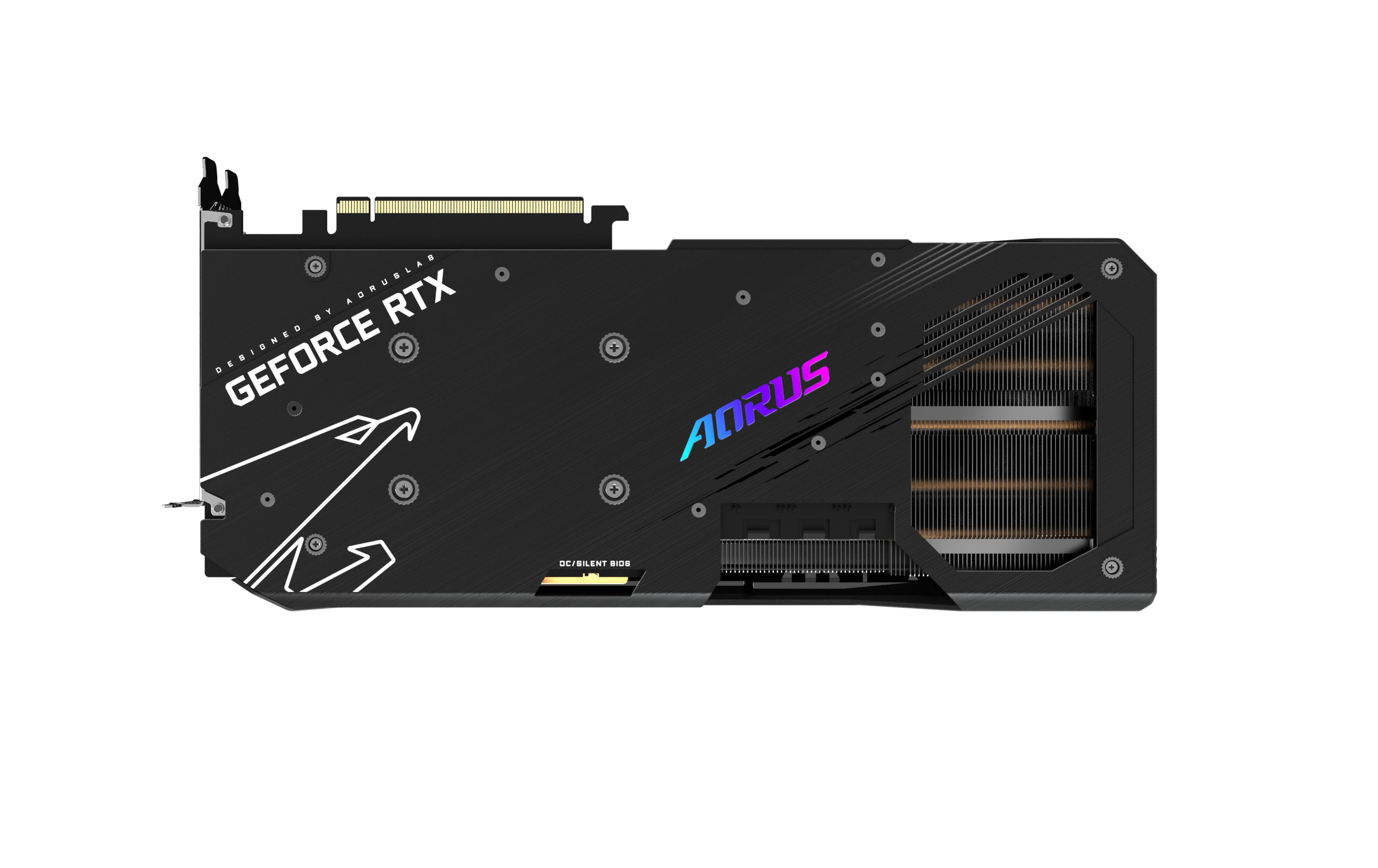 Schwarze Grafikkarte mit AORUS-Logo. Sie hat eine schwarze Rückplatte und silberne Akzente.