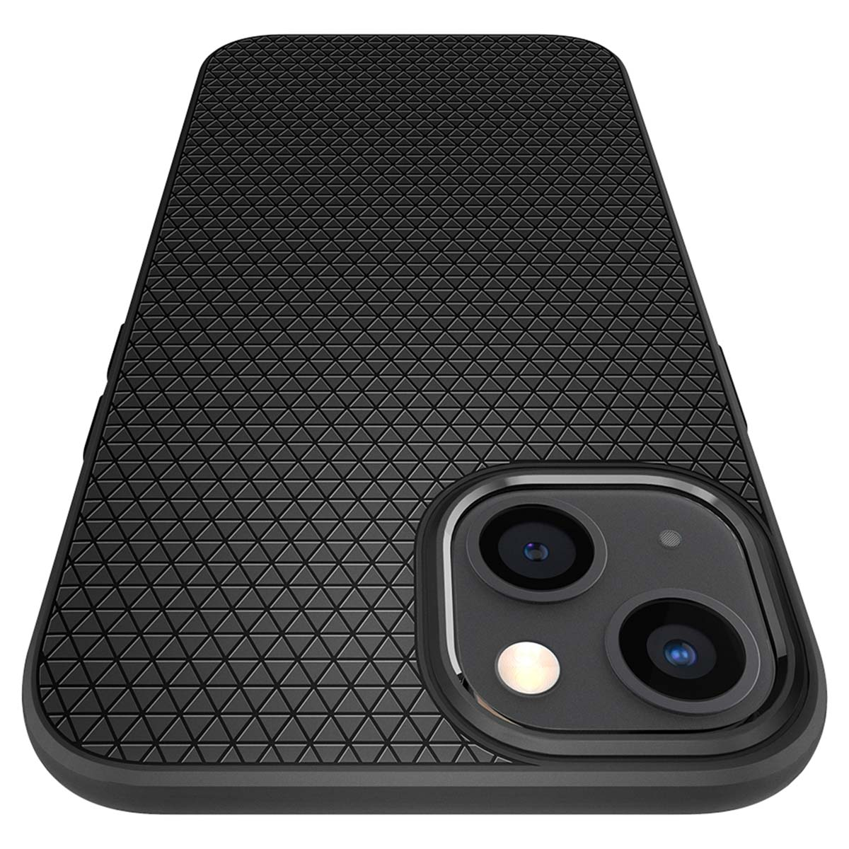 Zwarte telefoonhoes met een getextureerd oppervlak, met de uitsparingen voor de camera. Het is schuin.