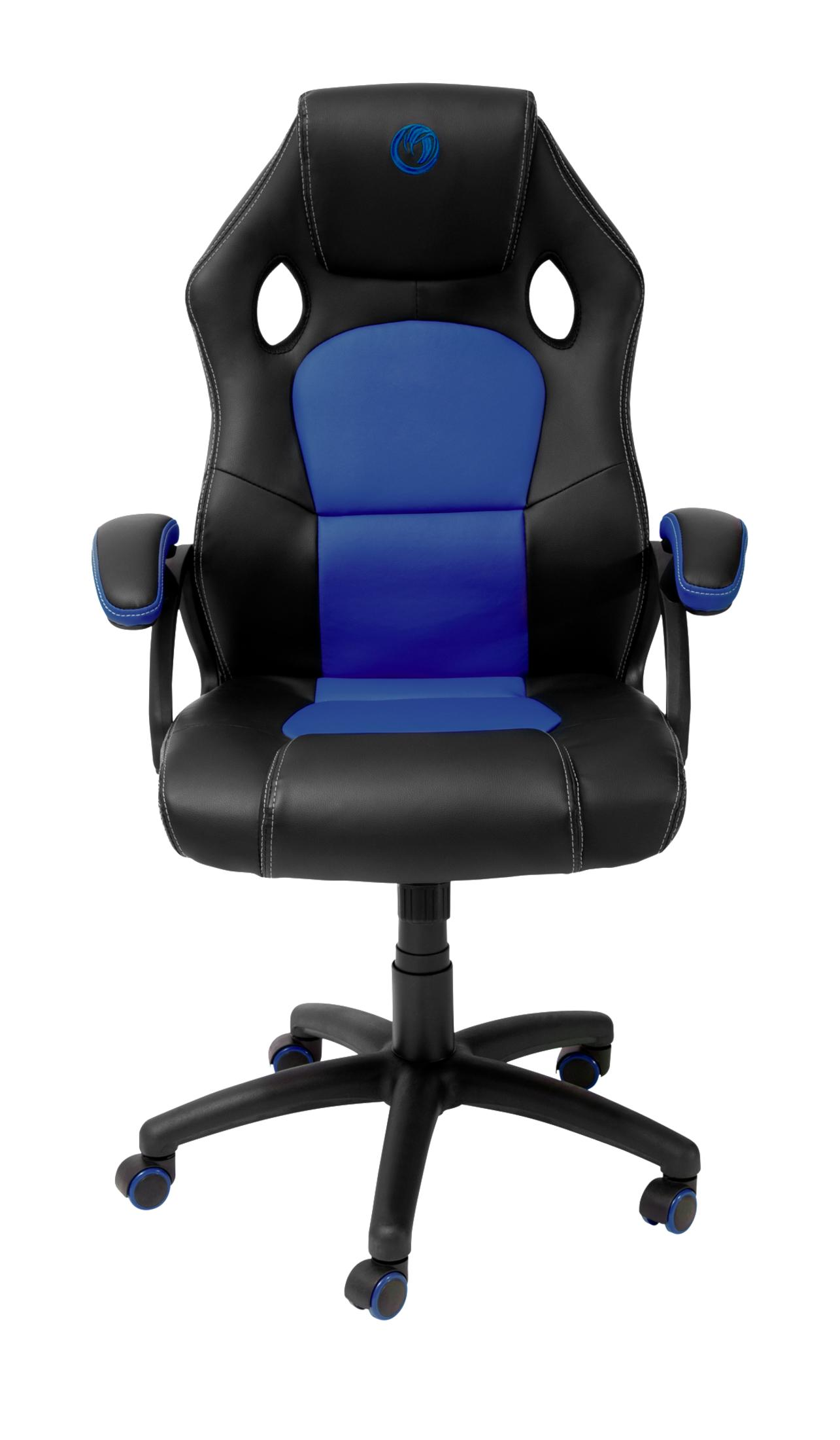 Schwarz-blauer Gaming-Stuhl. Er hat eine hohe Rückenlehne, Armlehnen und Räder auf einem schwarzen Sockel.