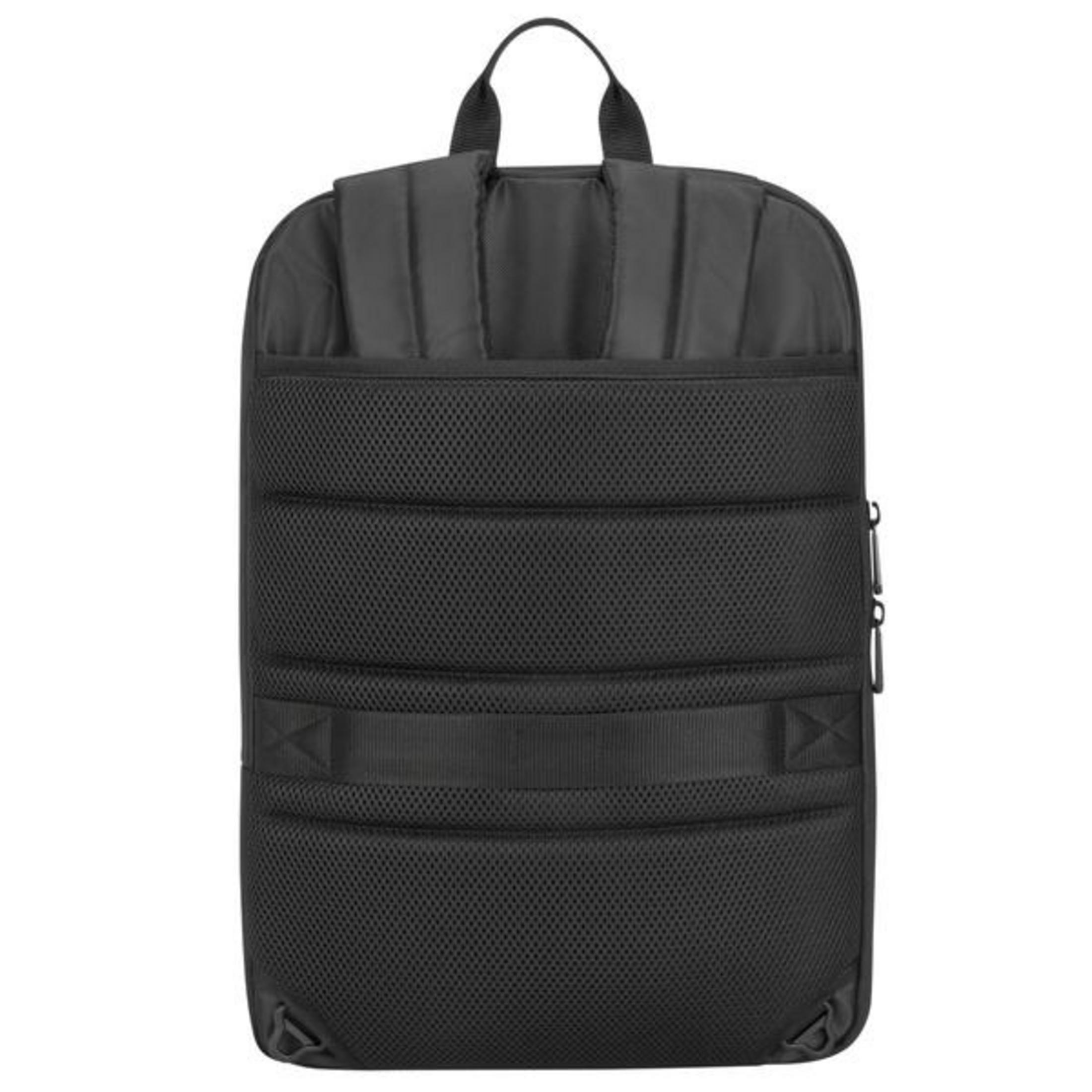Schwarzer Rucksack mit gepolsterter Rückwand und Schultergurten. Mesh-Material wird verwendet. Rückansicht.
