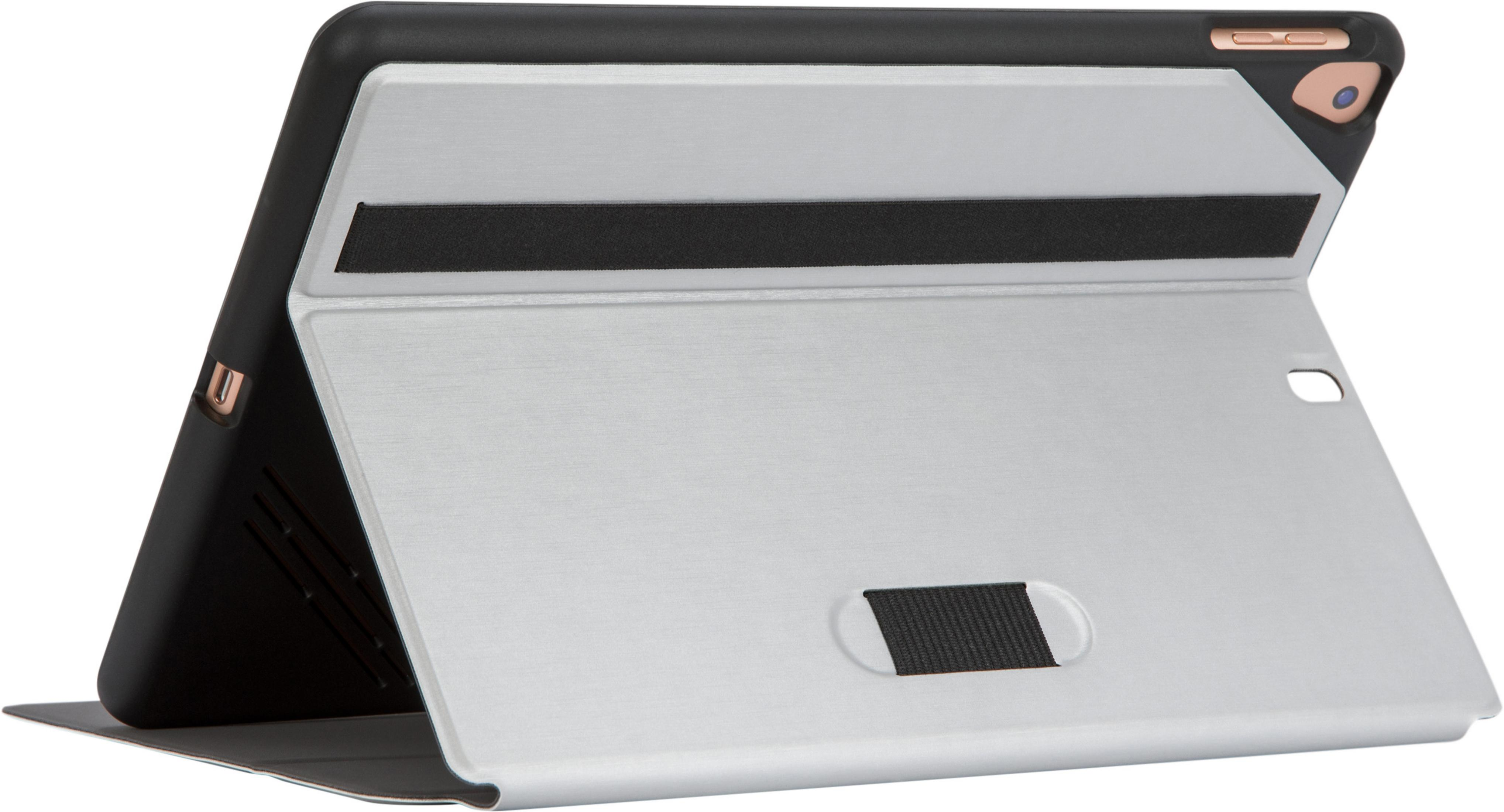 Tableta con funda abierta. Interior plateado, funda negra. La funda tiene una correa y un soporte.