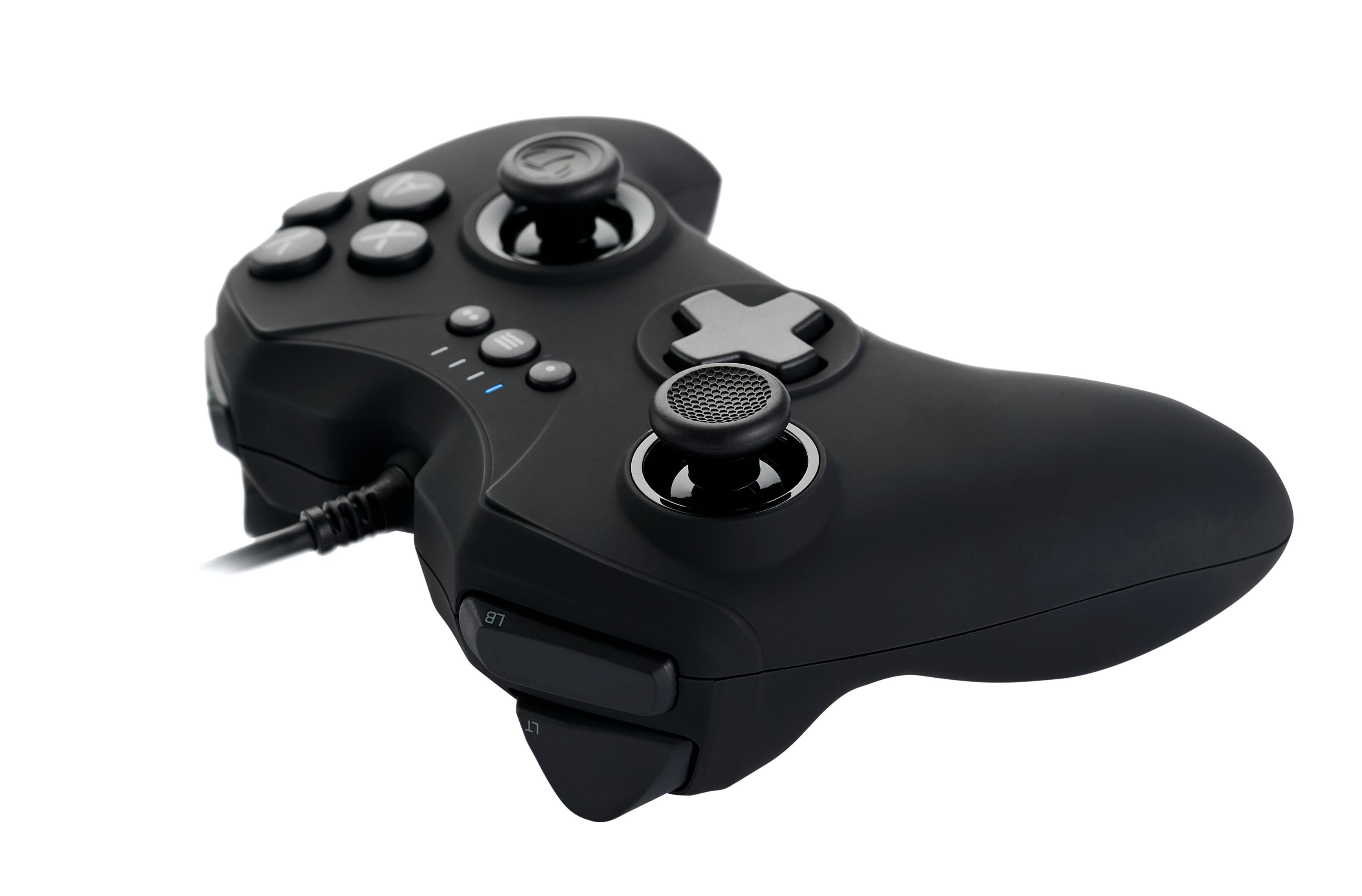 Controller di gioco nero con pulsanti, joystick e connessione cablata.