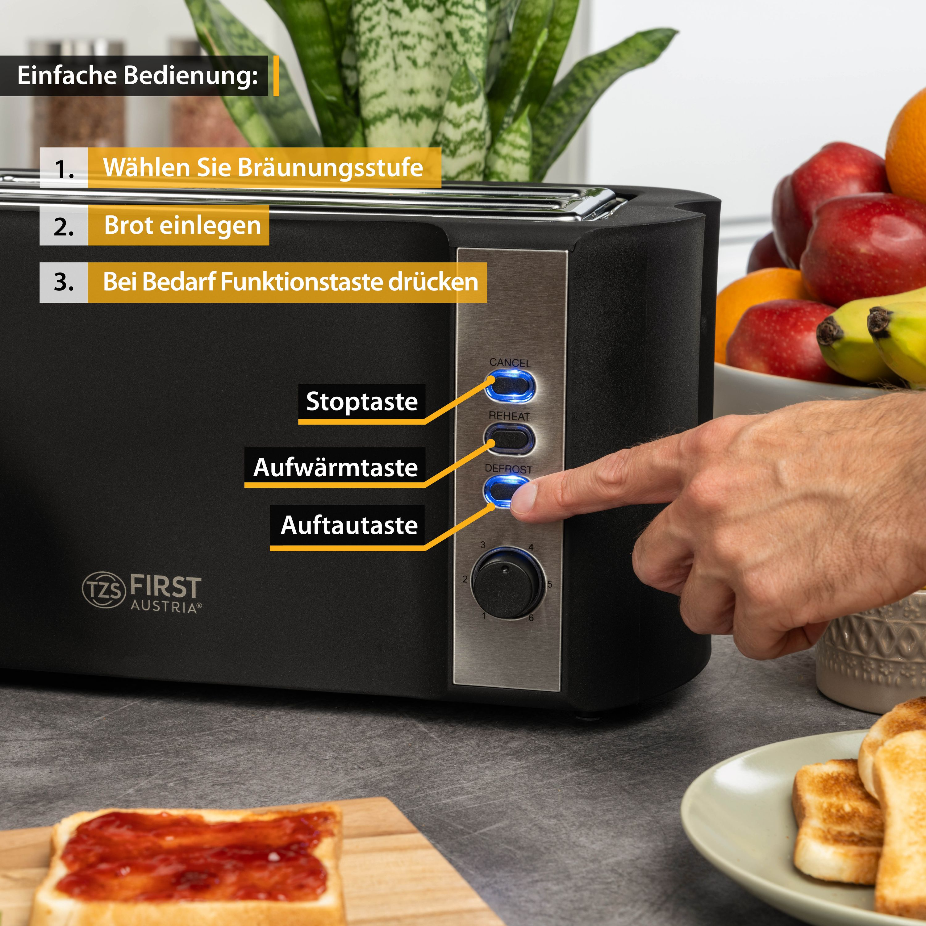 Schwarzer Toaster mit Knöpfen und Anweisungen, mit Toast und Obst im Hintergrund.