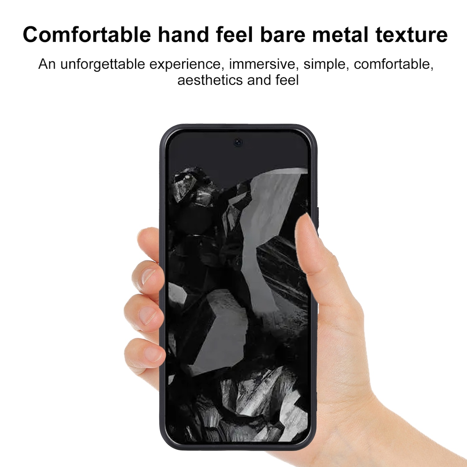 Eine Hand hält ein schwarzes Telefon. Der Bildschirm des Telefons zeigt ein dunkles, abstraktes Muster.