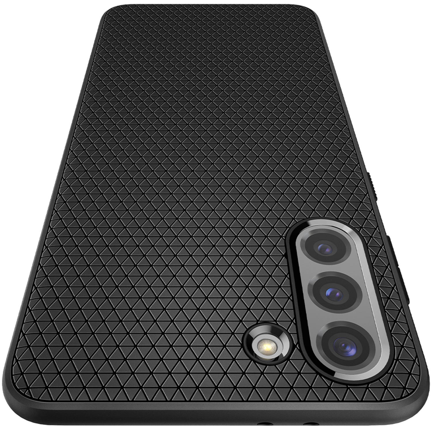 Czarne etui na smartfon w romby, z pionowym potrójnym aparatem i lampą błyskową na białym tle.